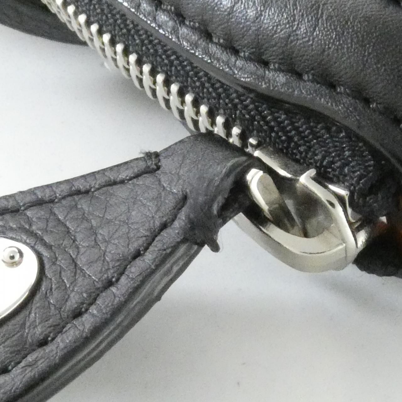 Louis Vuitton Monogram Lockit — view 7