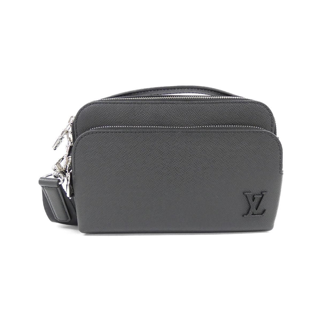 Louis Vuitton Taiga Avenue Messenger Shoulder
