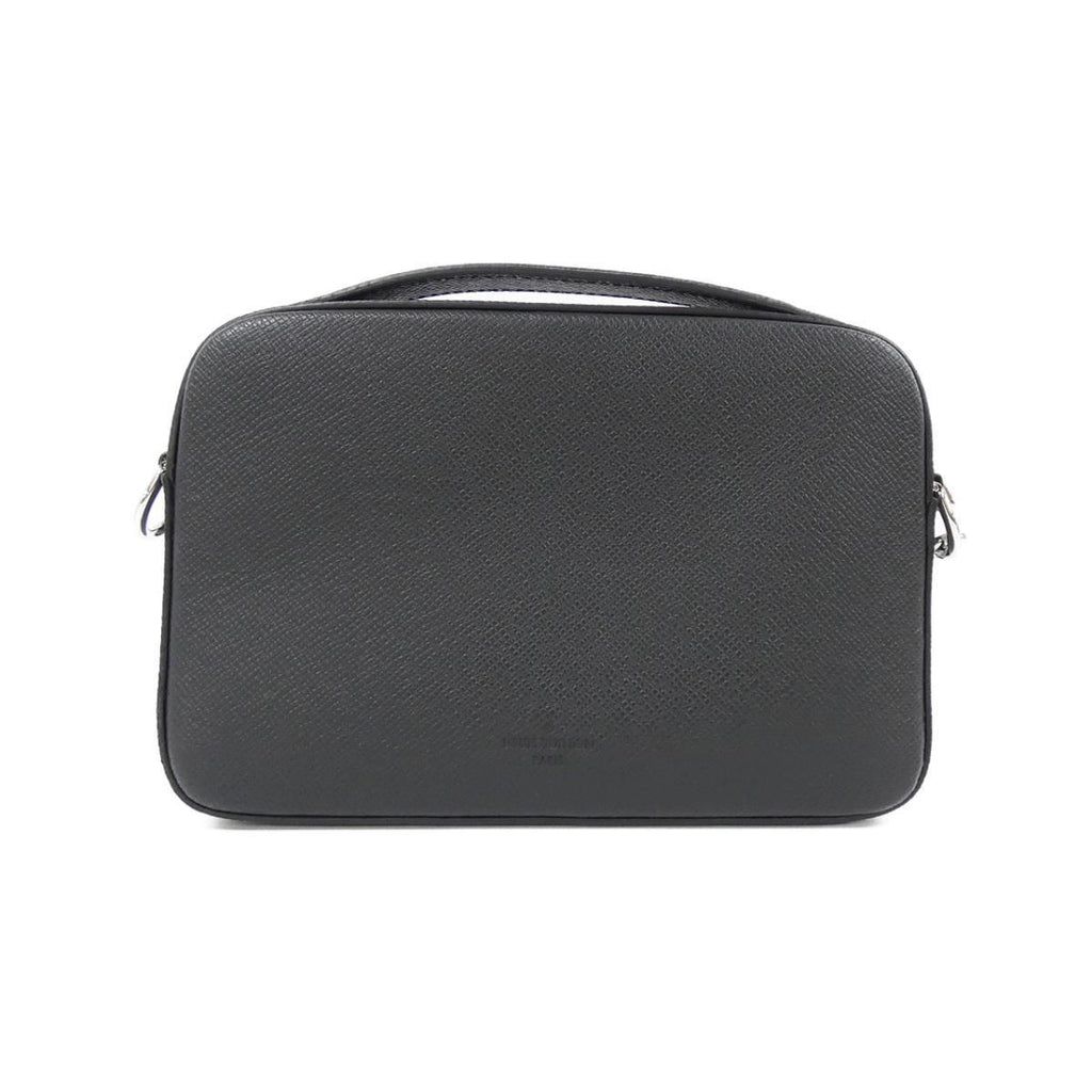 Louis Vuitton Taiga Avenue Messenger Shoulder — view 2