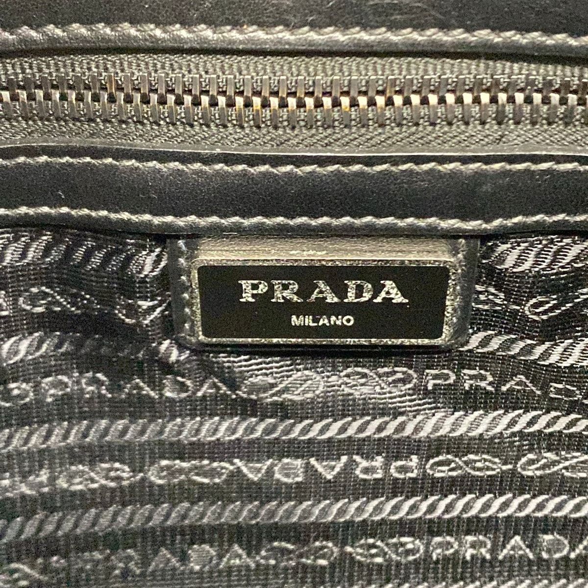 Prada Shoulder Bag Gold Leather — view 8