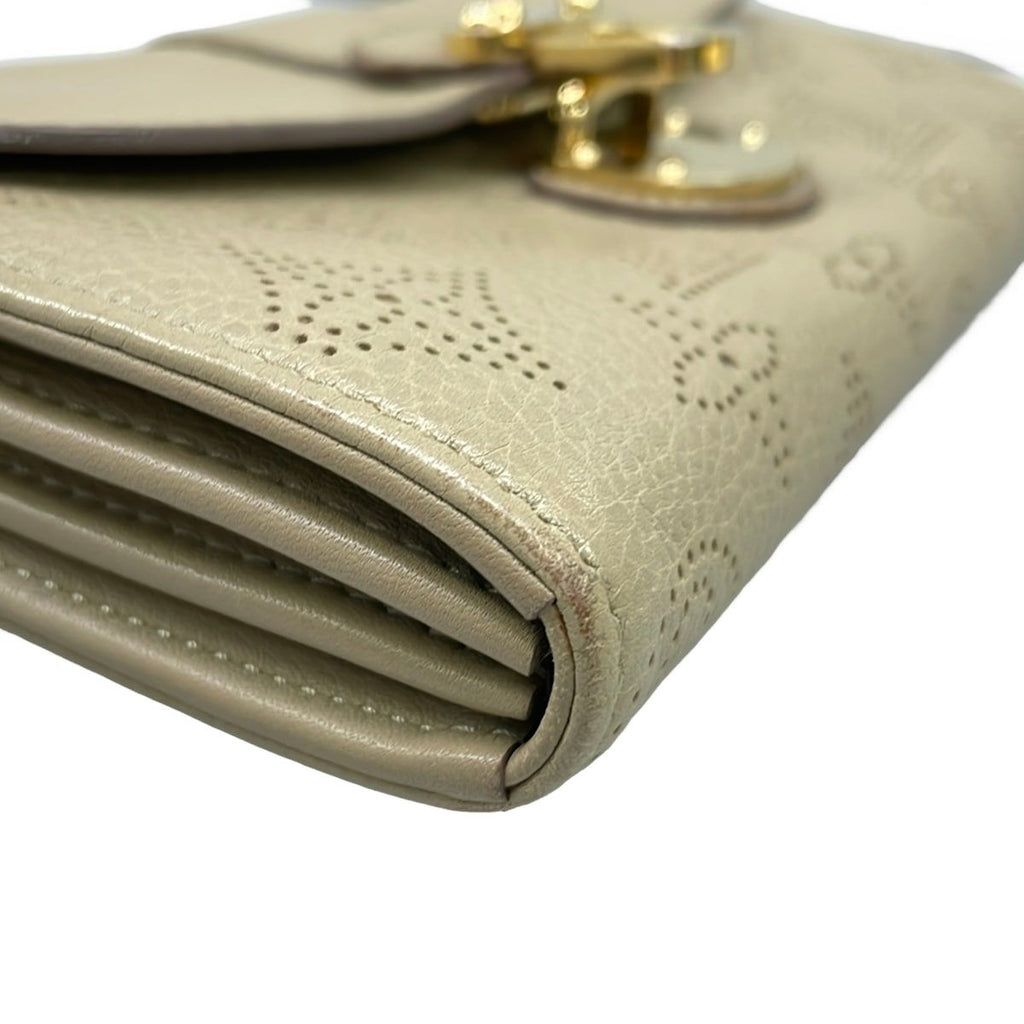 Louis Vuitton Wallet Mahina Portefeuille Iris Taupe — view 9