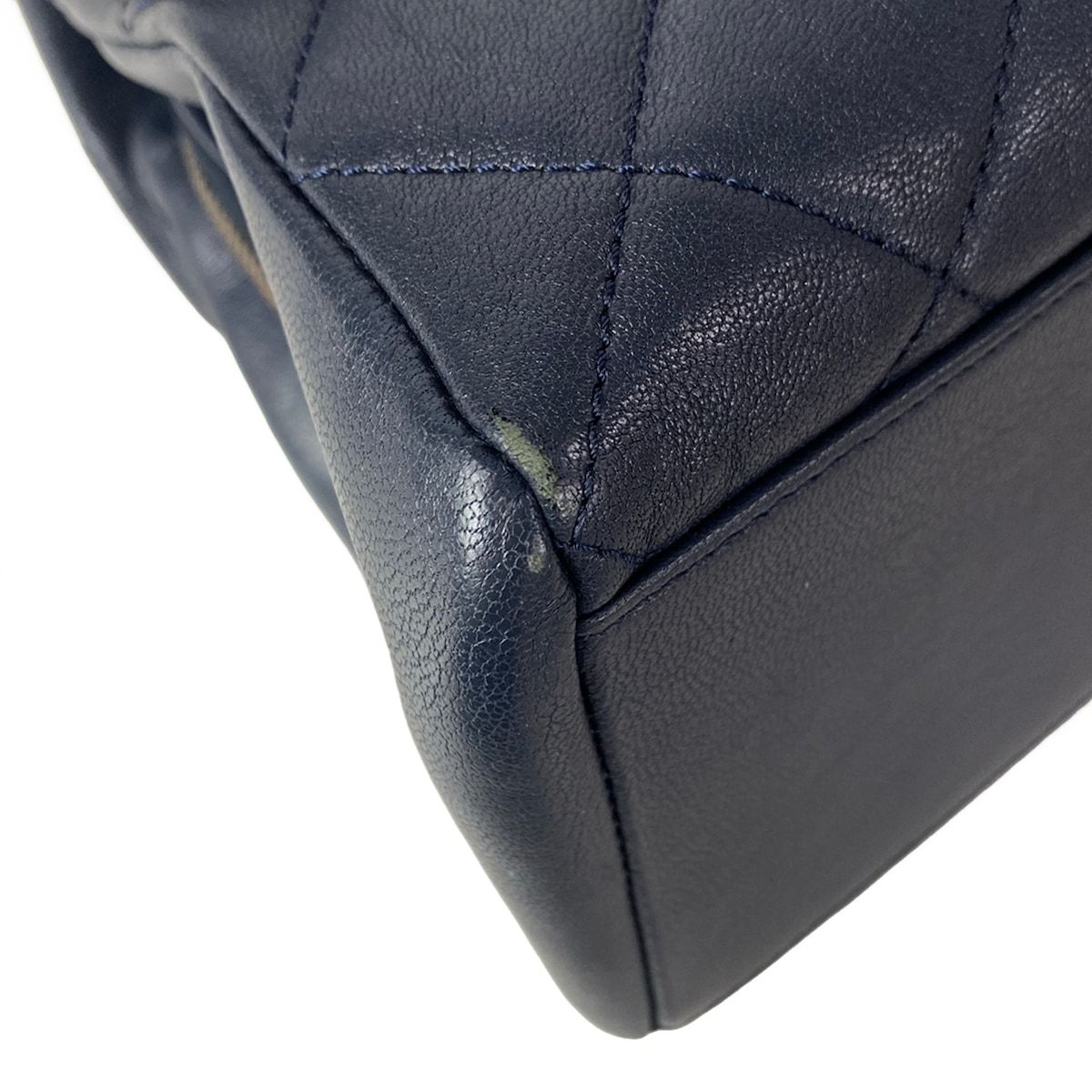 Chanel Handbag Quilted Dark Navy Chain Handle Gold — view 6