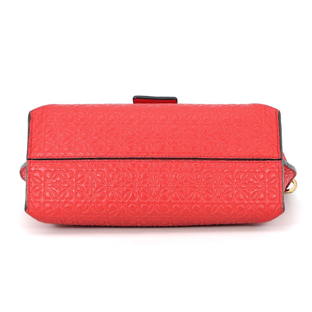 Loewe Chain Shoulder Bag Avenue Anagram Leather — view 3
