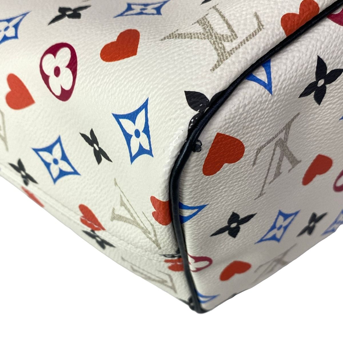 Louis Vuitton Tote Game on Neverfull MM Blanc — view 8