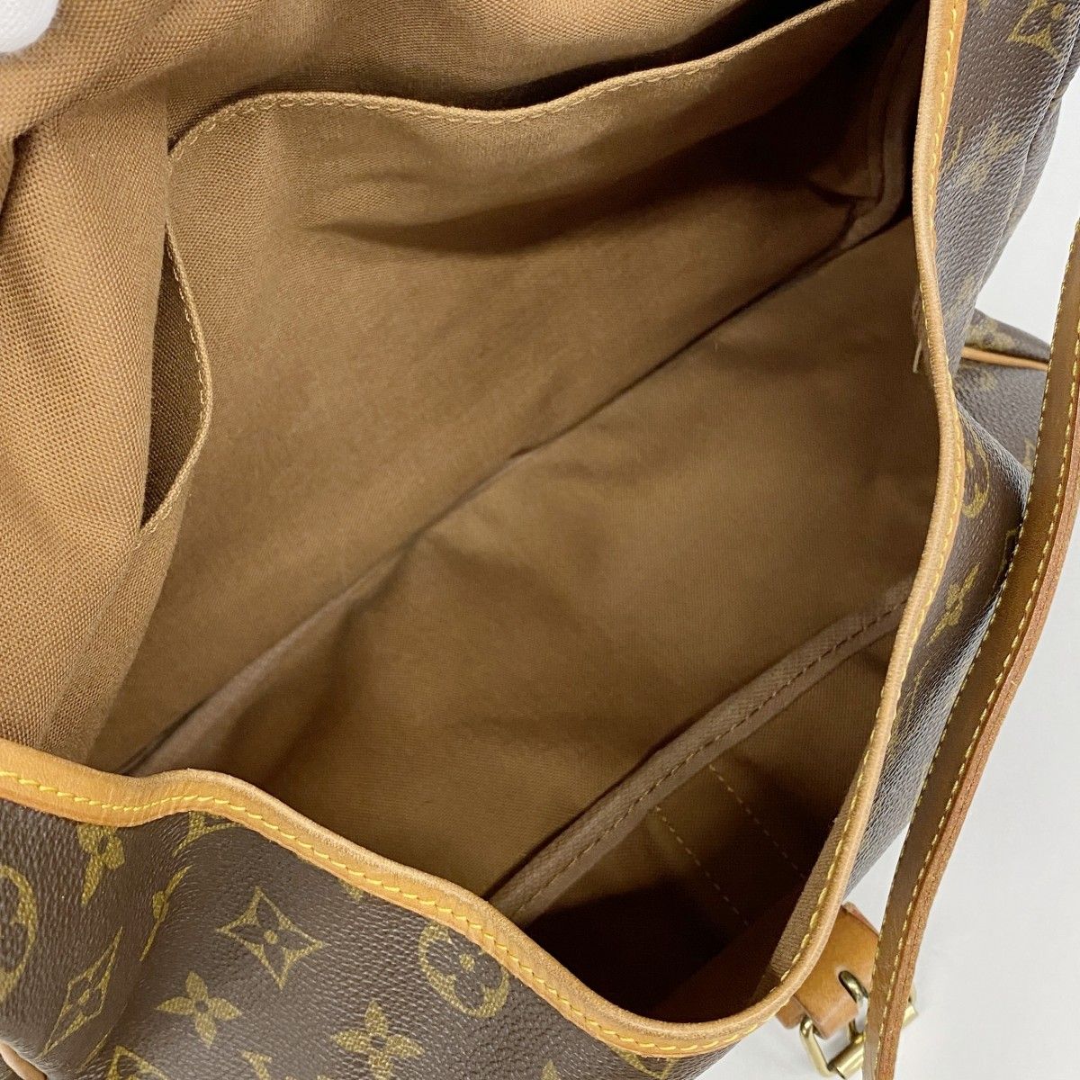Louis Vuitton Shoulder Bag Monogram Saumur 35 Brown — view 4