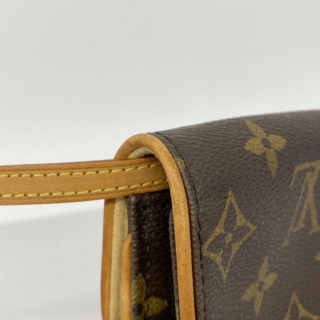 Louis Vuitton Shoulder Bag Monogram Pochette Twin PM Brown — view 8
