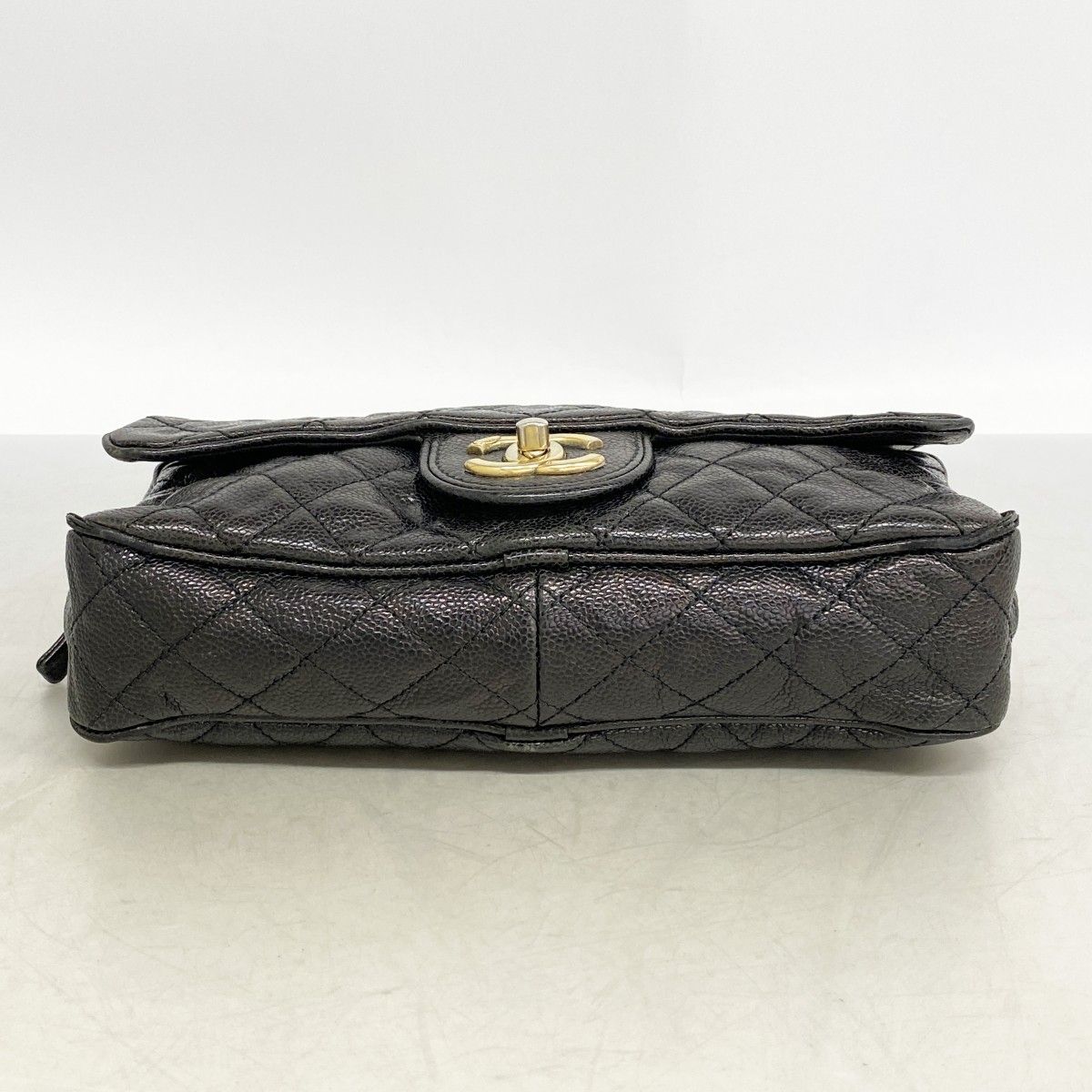 Chanel Shoulder Bag Quilted Caviar Leather Black Gold — view 3