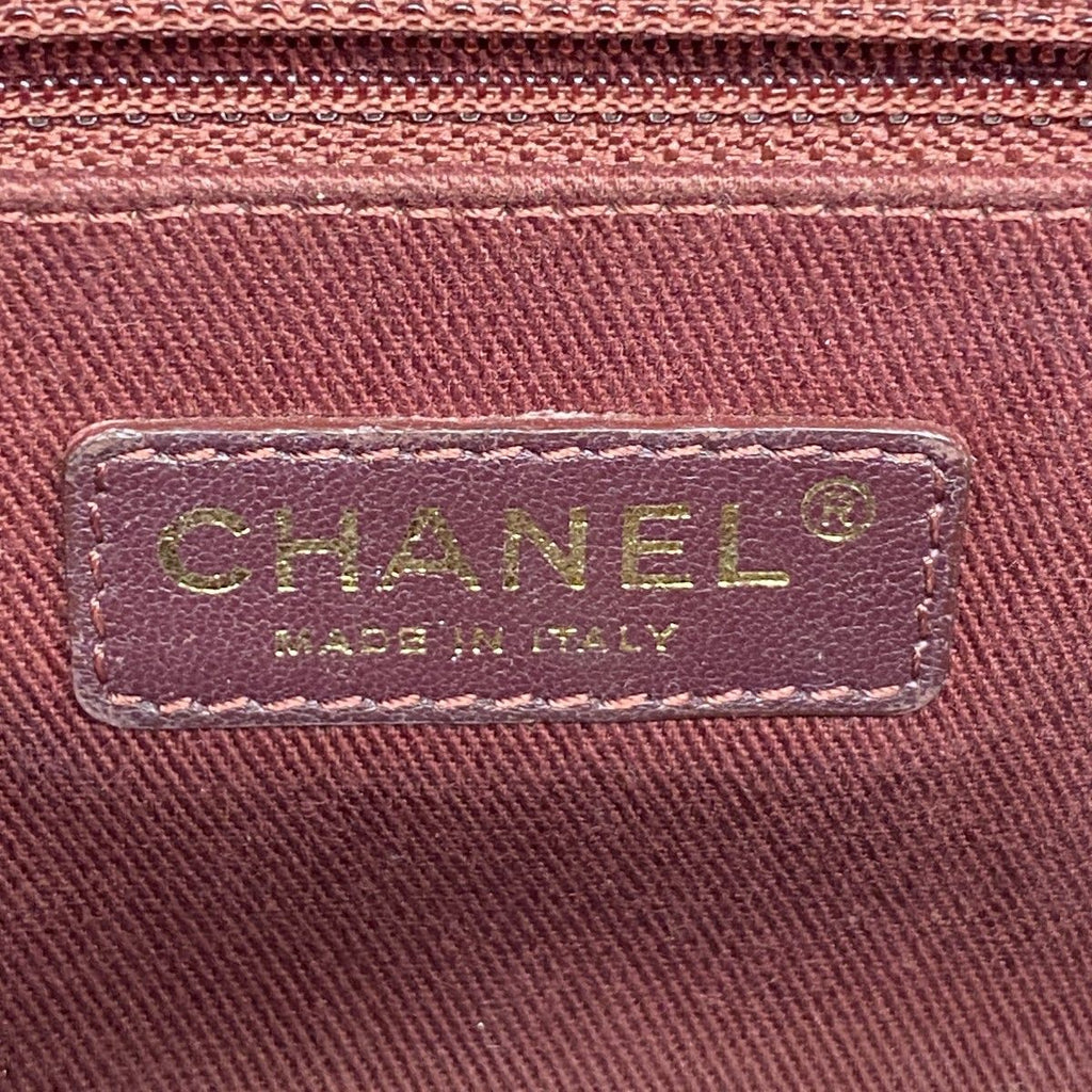 Chanel Shoulder Bag Quilted Caviar Leather Black Gold — view 5