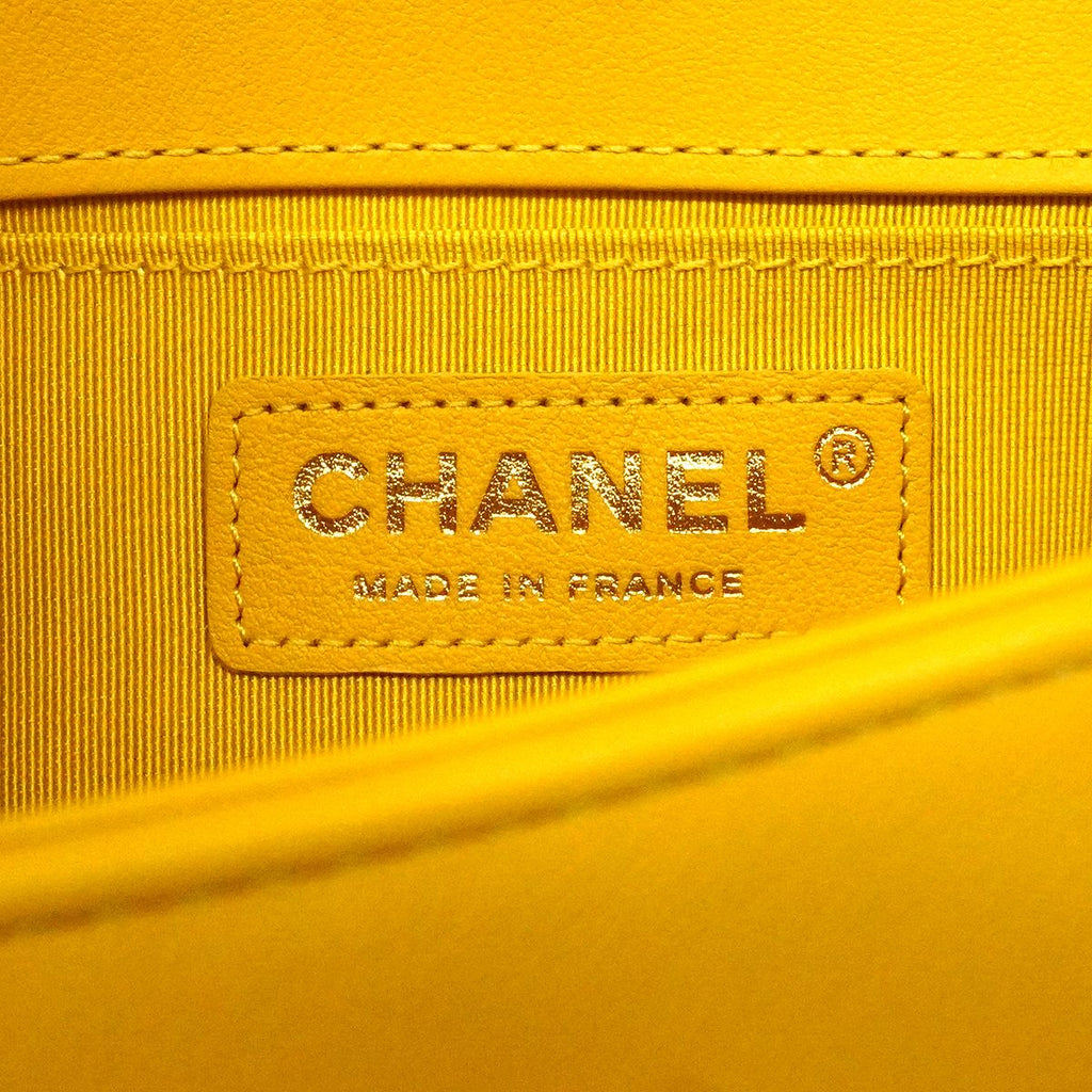 Chanel Shoulder Bag Boy Lambskin Yellow Gold — view 5
