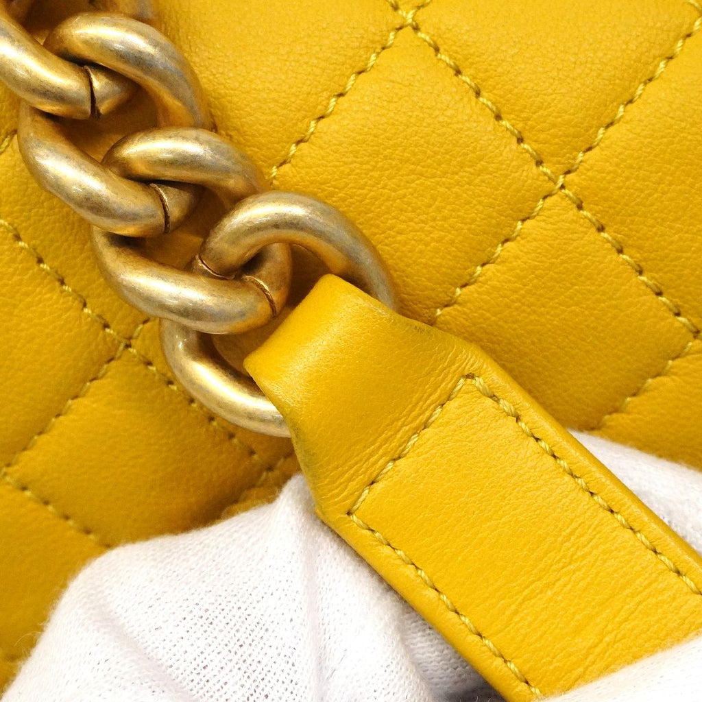 Chanel Shoulder Bag Boy Lambskin Yellow Gold — view 8