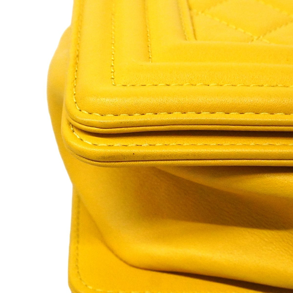 Chanel Shoulder Bag Boy Lambskin Yellow Gold — view 6