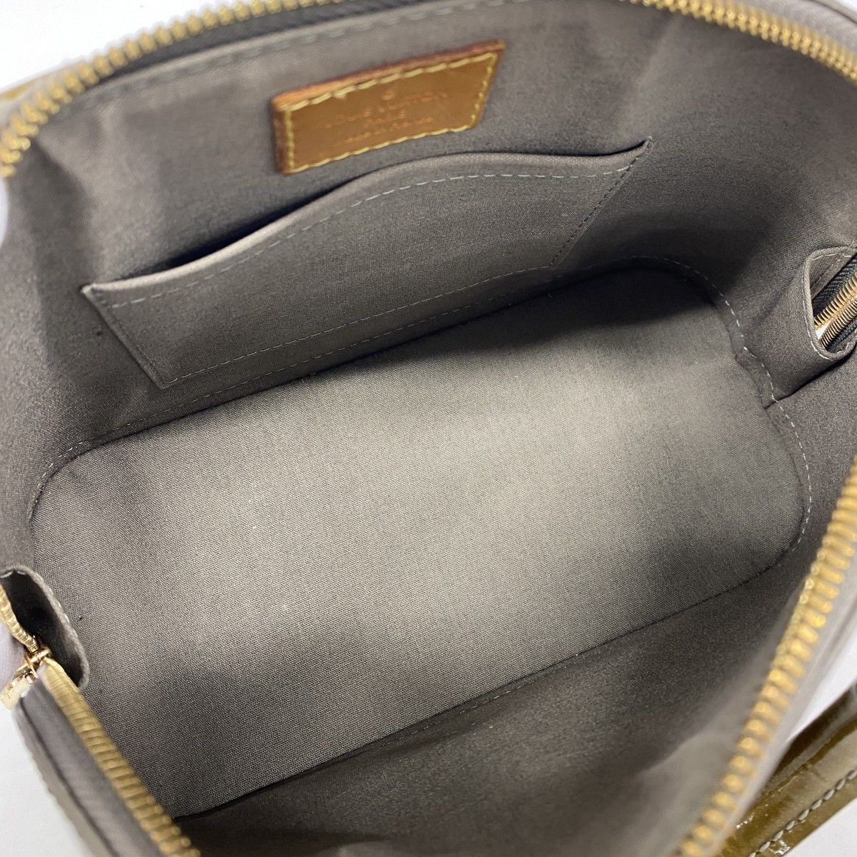 Louis Vuitton Handbag Vernis Alma BB Givre 2-Way — view 4