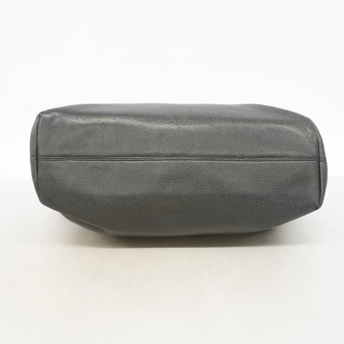 Chanel Tote Caviar Leather Black Gold — view 3
