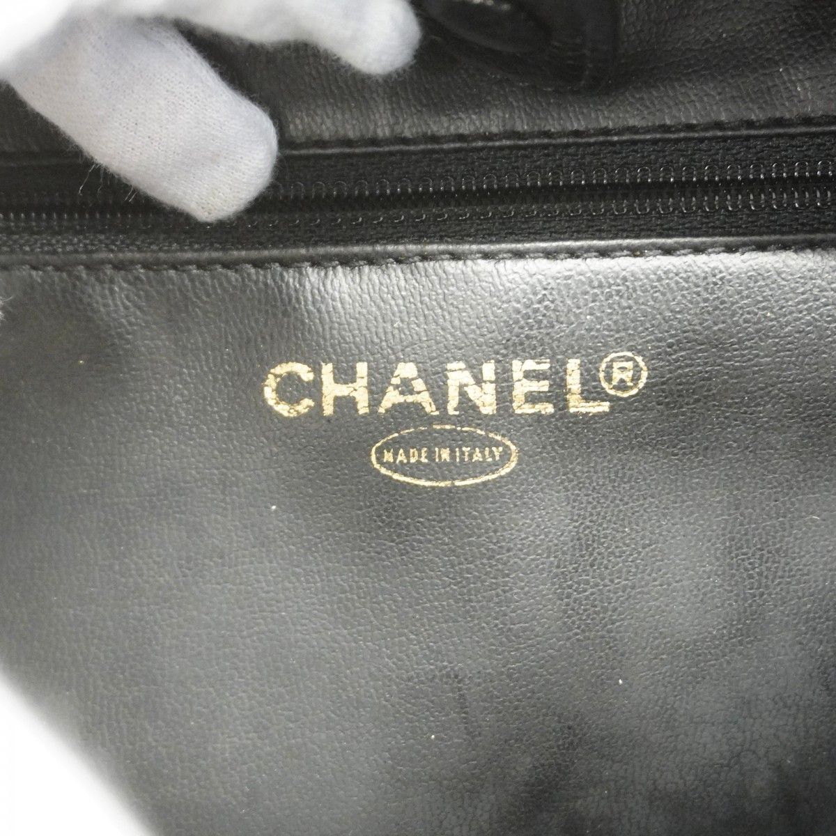 Chanel Vanity Bag Caviar Leather Black Gold 2-Way — view 5
