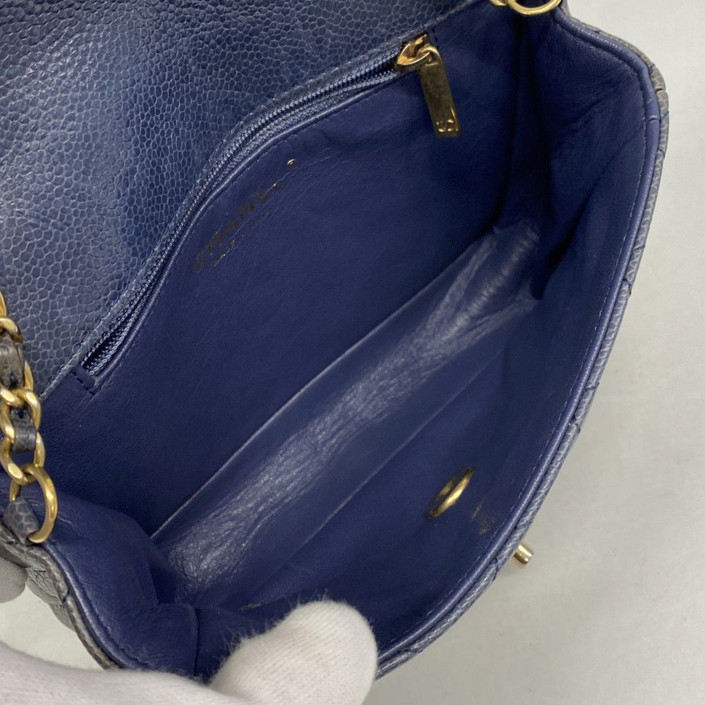 Chanel Shoulder Bag Quilted Caviar Leather Blue Gold — view 4