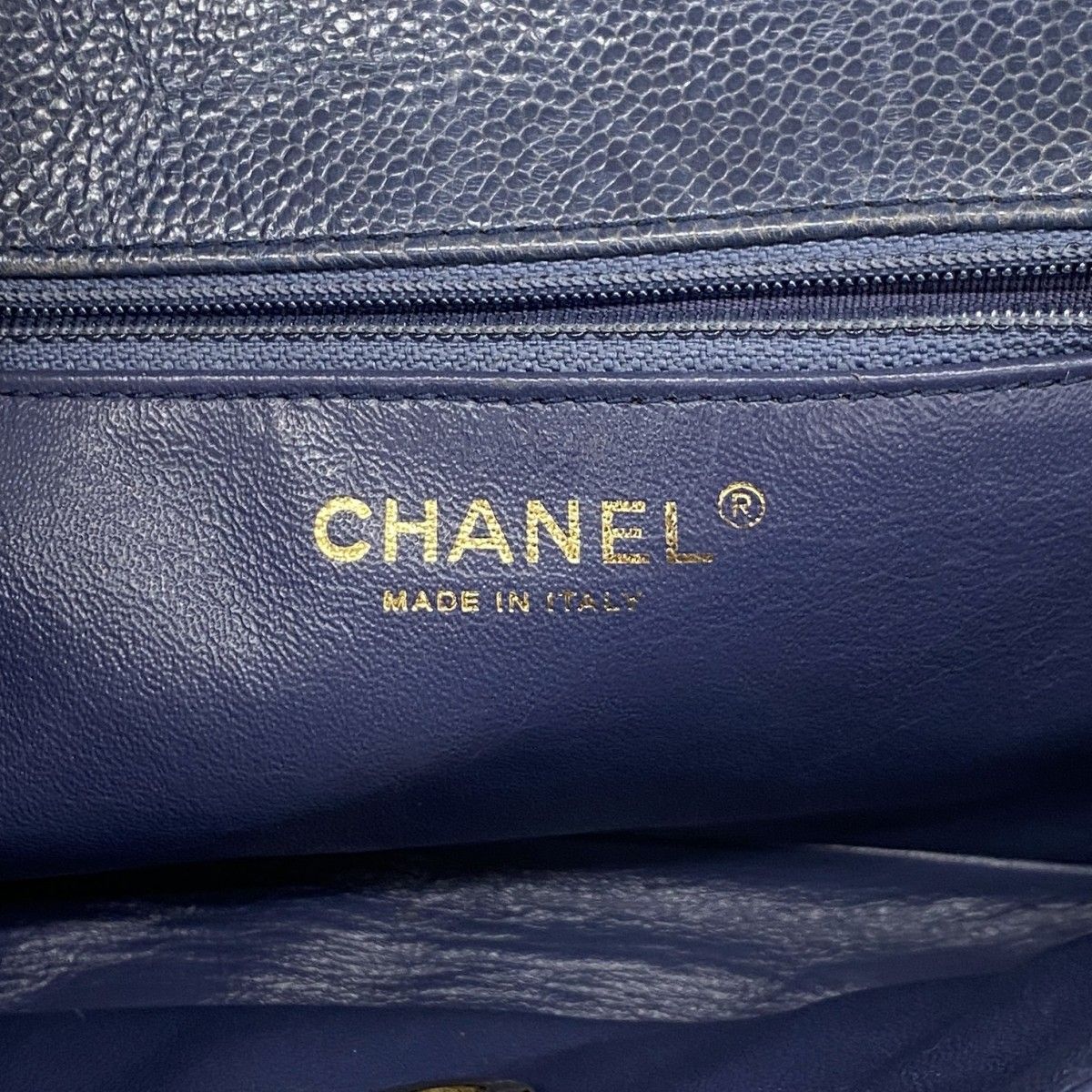 Chanel Shoulder Bag Quilted Caviar Leather Blue Gold — view 5