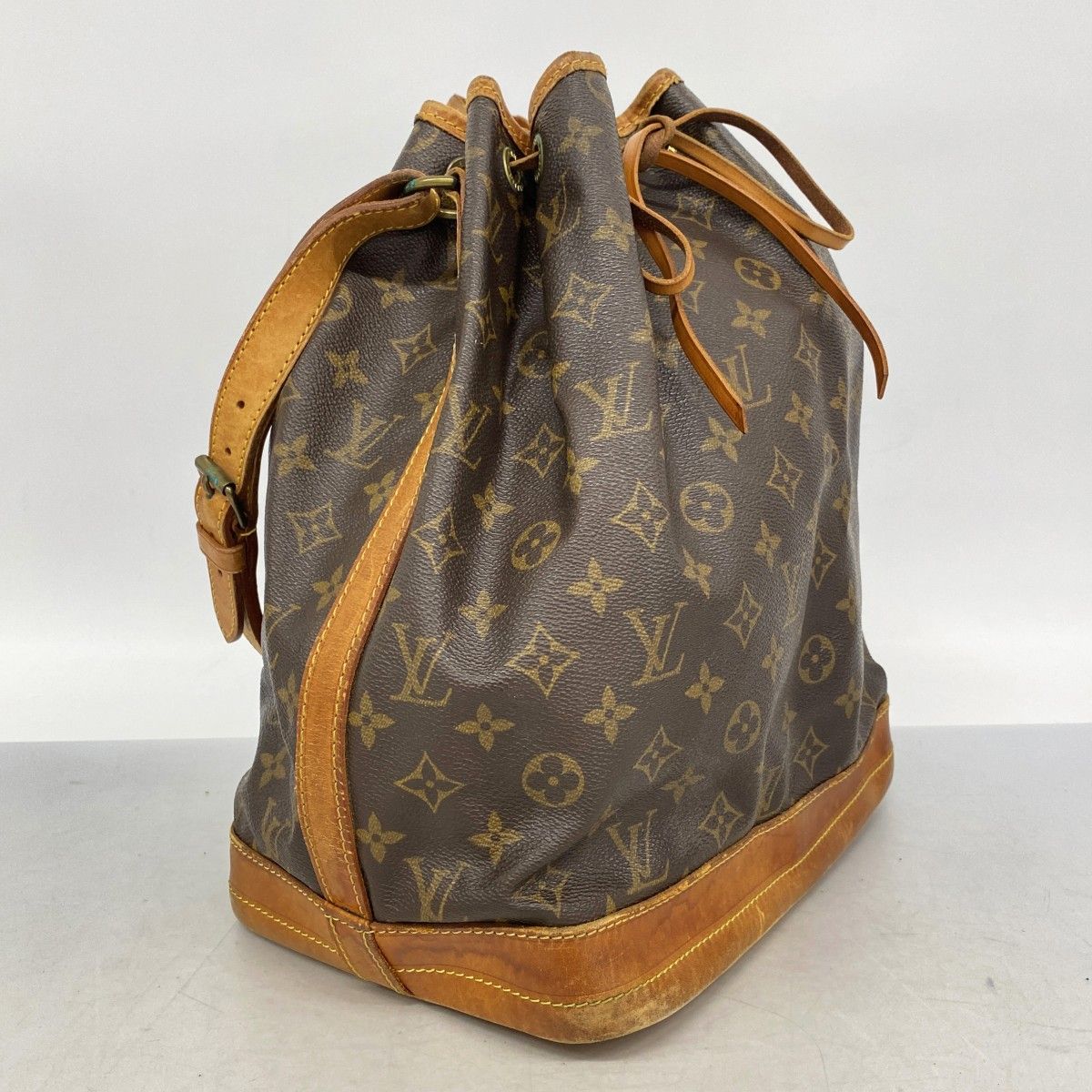 Louis Vuitton Shoulder Bag Monogram Noe Brown — view 2