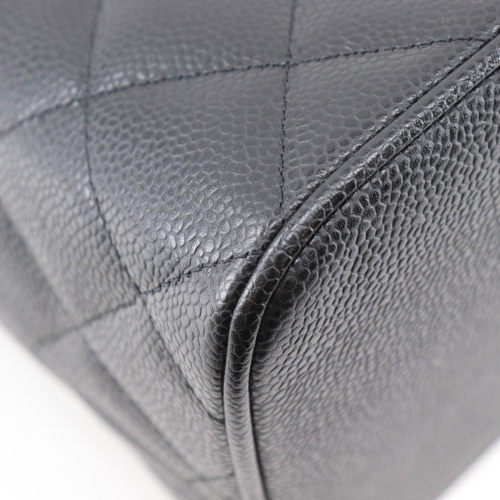 Chanel Reissue Tote Caviar Leather Black — view 4