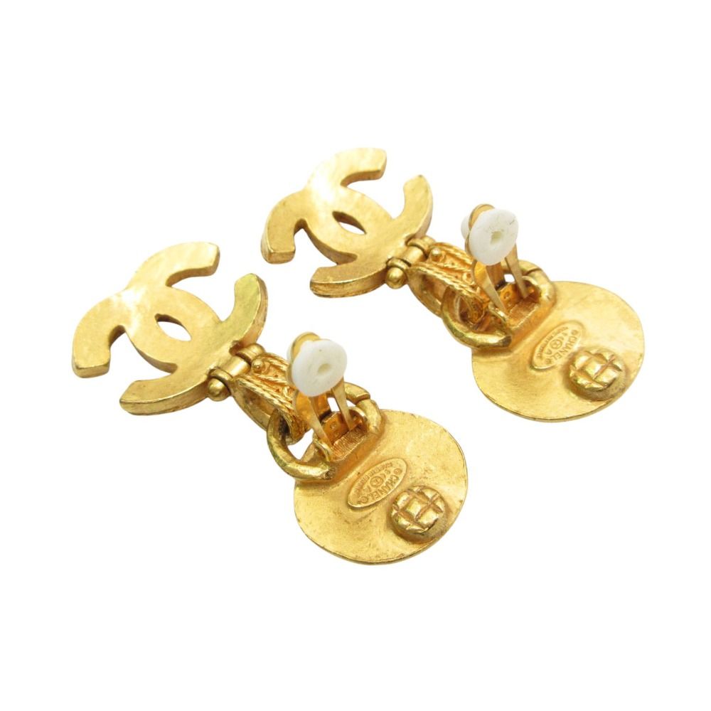 Chanel Earrings koizblue CC Logo Both Ears Gold — view 8