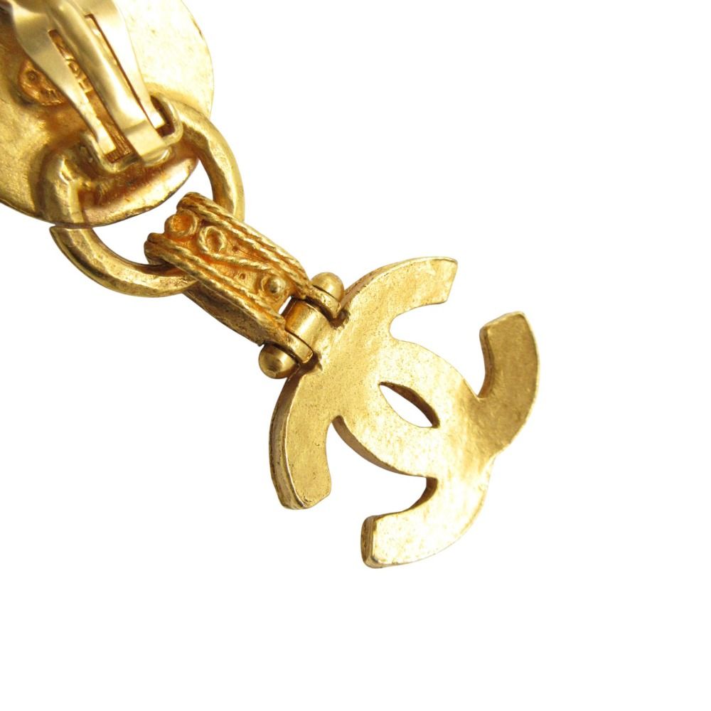 Chanel Earrings koizblue CC Logo Both Ears Gold — view 5