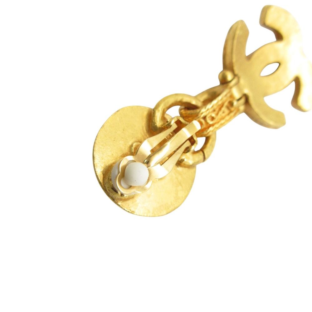 Chanel Earrings koizblue CC Logo Both Ears Gold — view 6