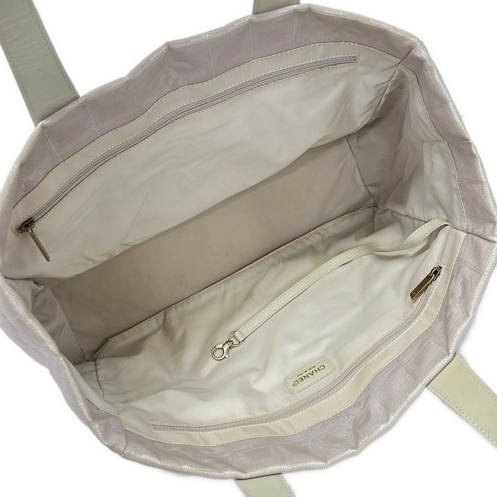 Chanel Tote New Travel Line MM Light Pink Ivory Leather — view 7