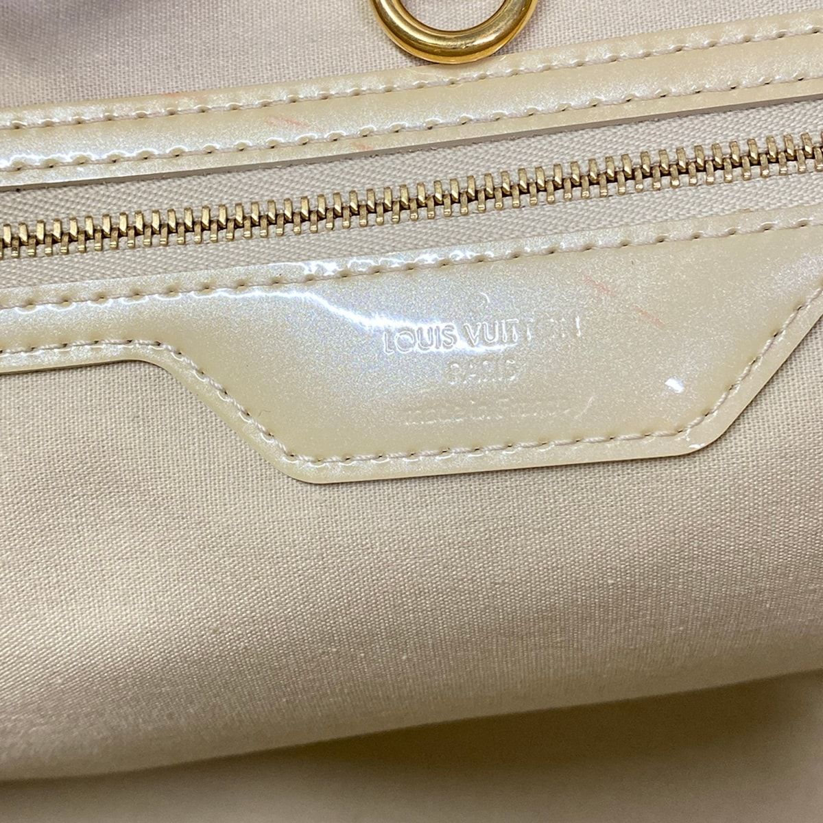 Louis Vuitton Tote Monogram Vernis Wilshire MM Blanc Corail Leather — view 8