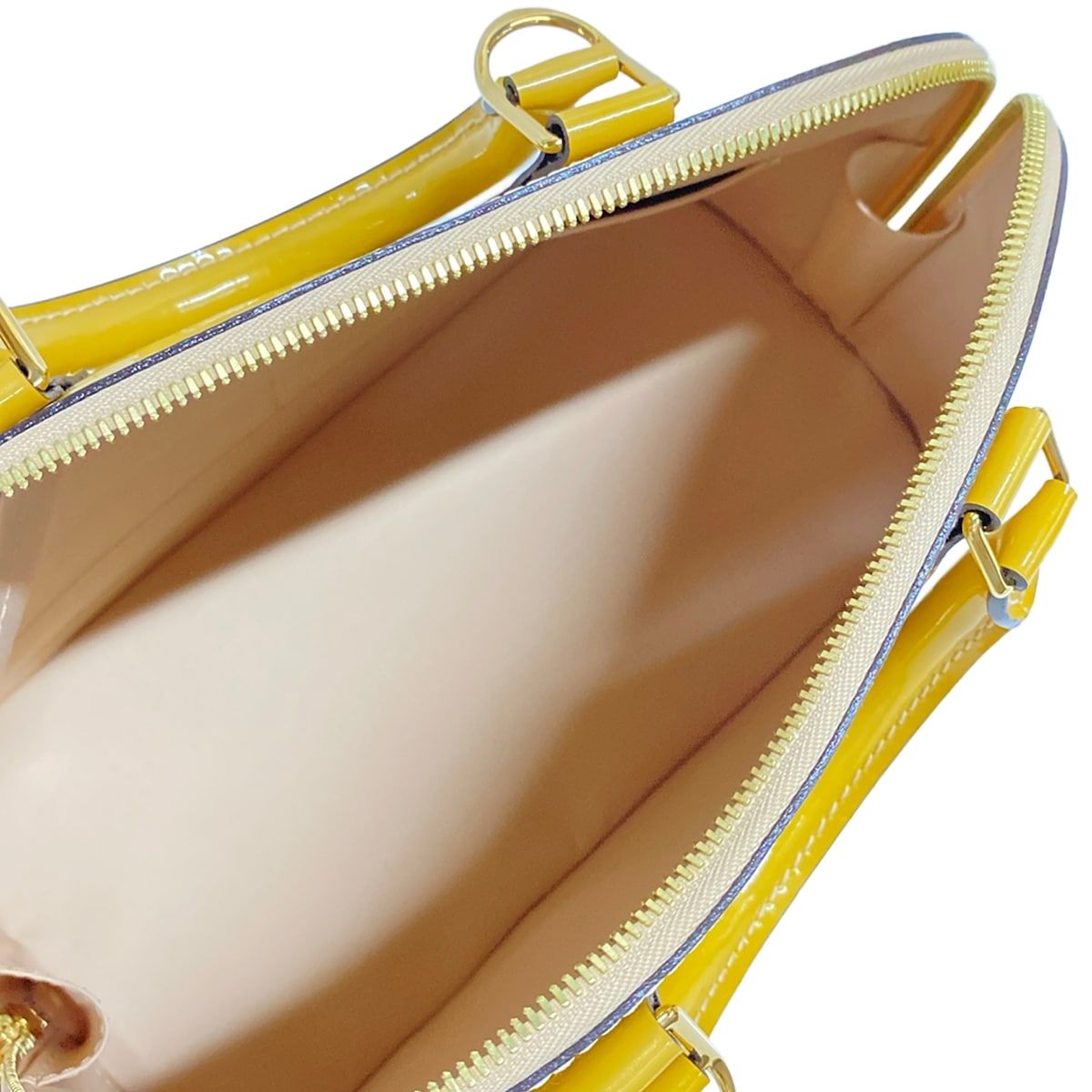 Louis Vuitton Handbag Monogram Vernis Alma PM Dune Leather — view 7