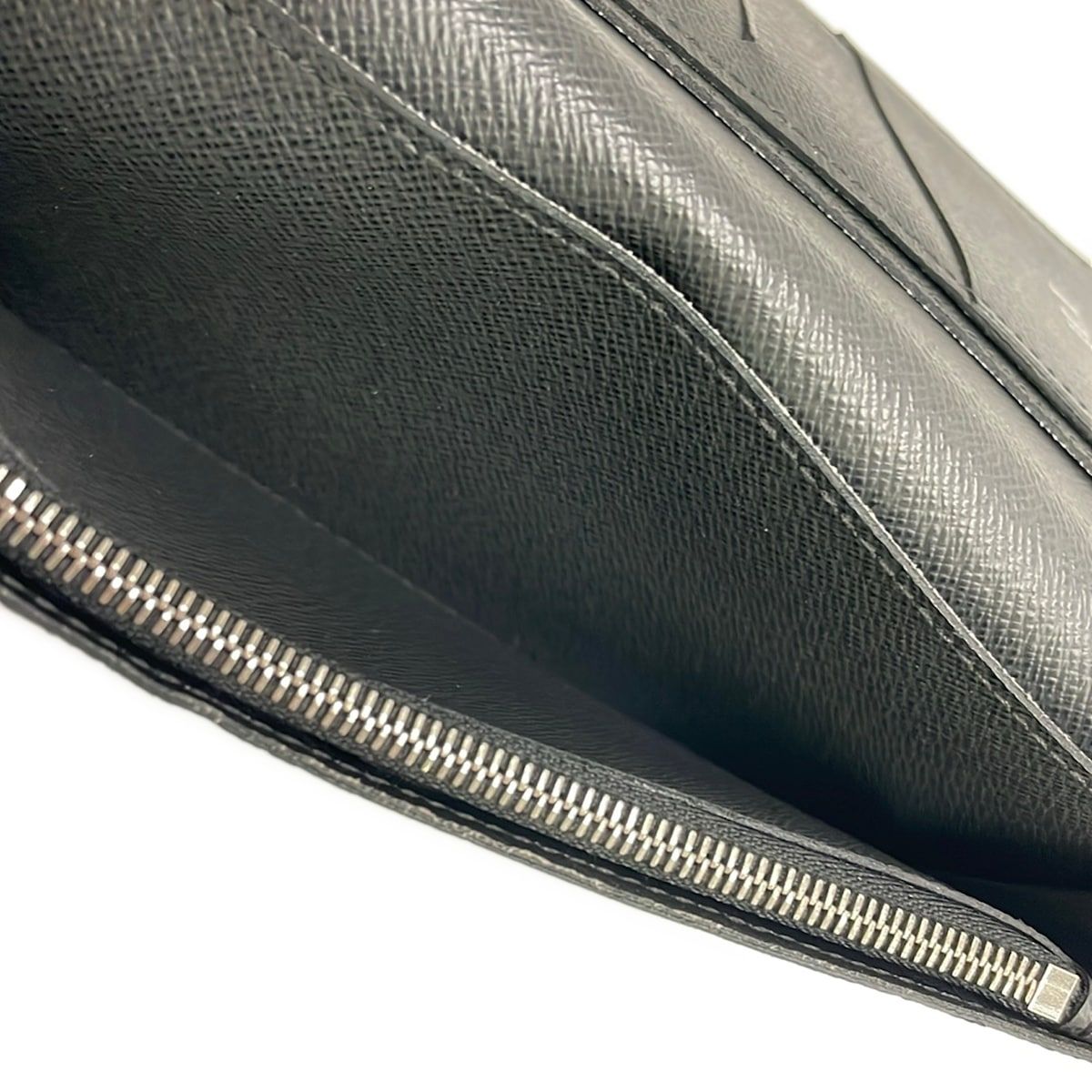 Louis Vuitton Wallet Taiga Portefeuille Brazza Ardoise Initial Leather — view 4
