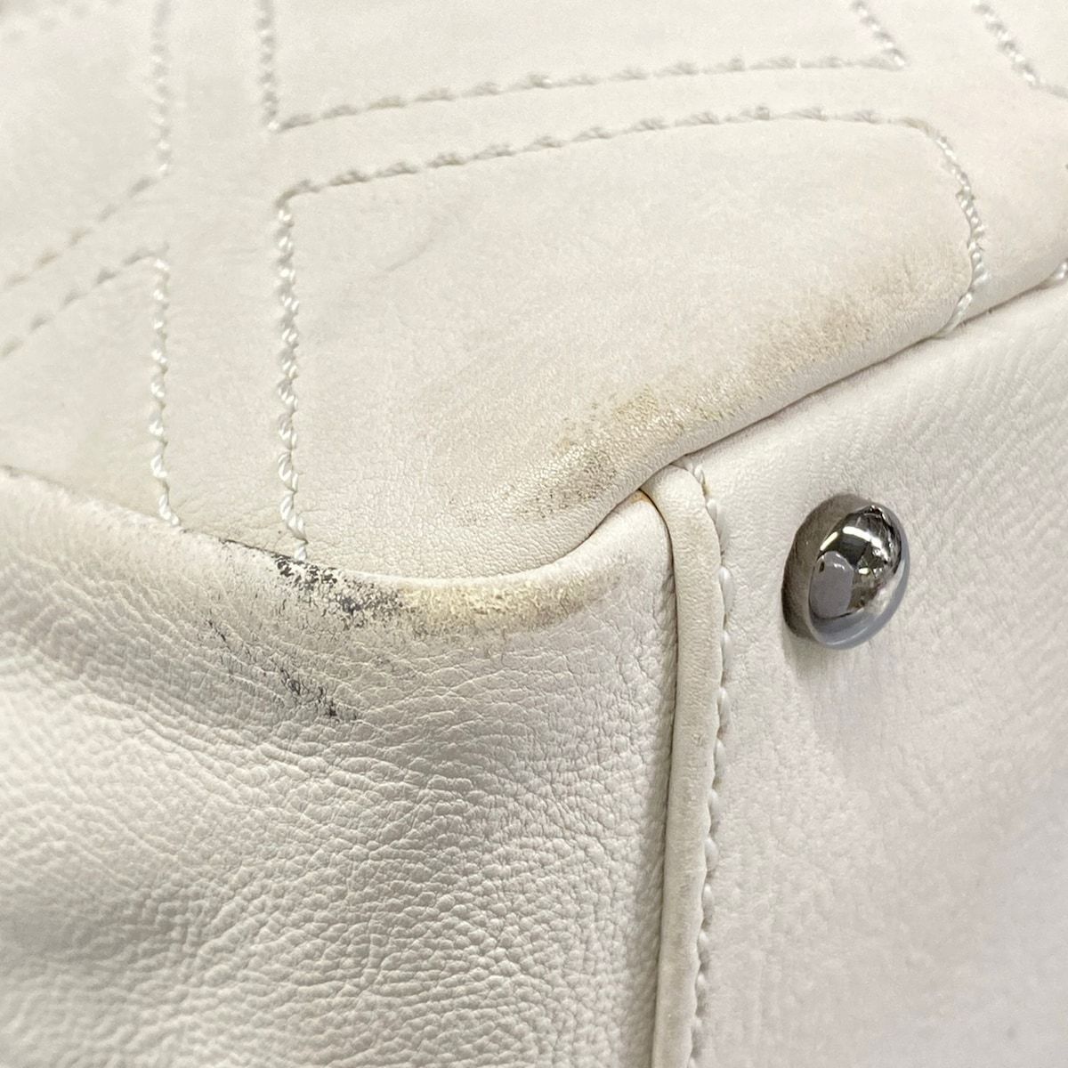 Chanel Shoulder Bag Diamond Stitch Ivory Chain CC Logo Silver Jumbo Leather — view 6