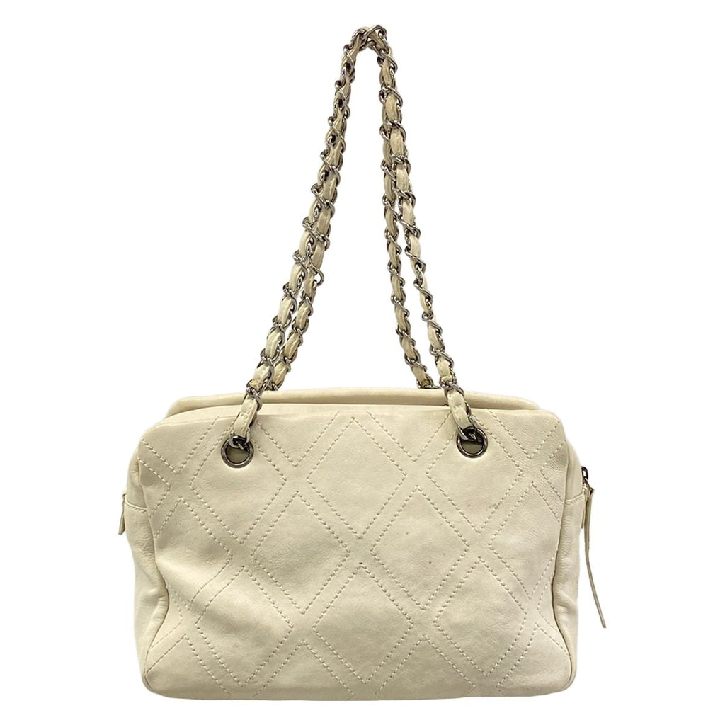 Chanel Shoulder Bag Diamond Stitch Ivory Chain CC Logo Silver Jumbo Leather — view 3