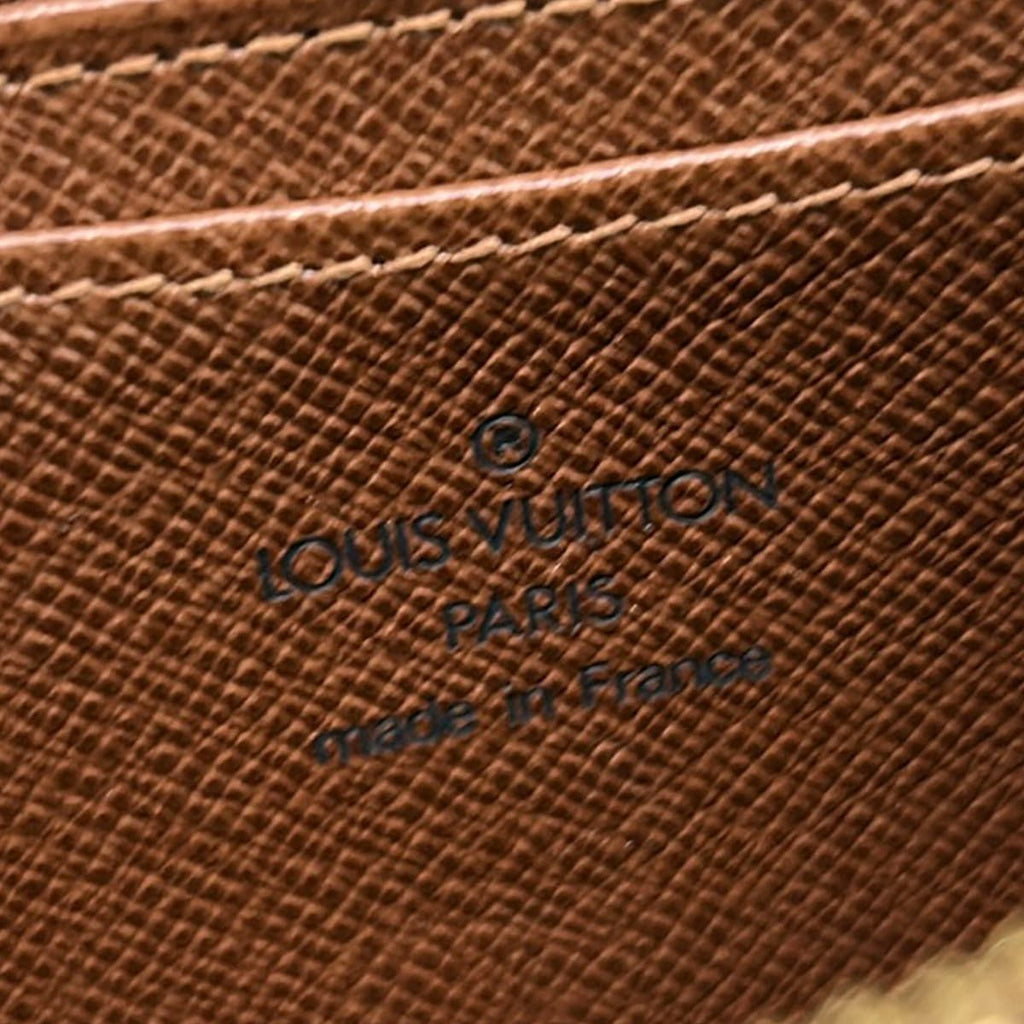 Louis Vuitton Coin Case Monogram Zippy Purse — view 4