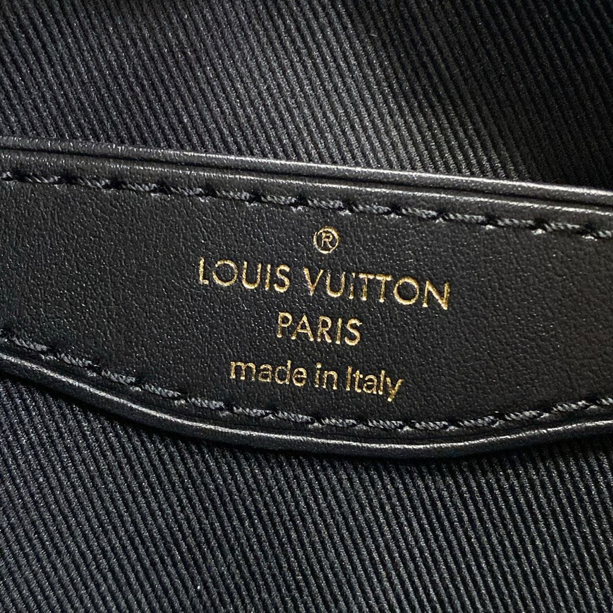 Louis Vuitton Shoulder Bag Monogram Boulogne NM Noir — view 9