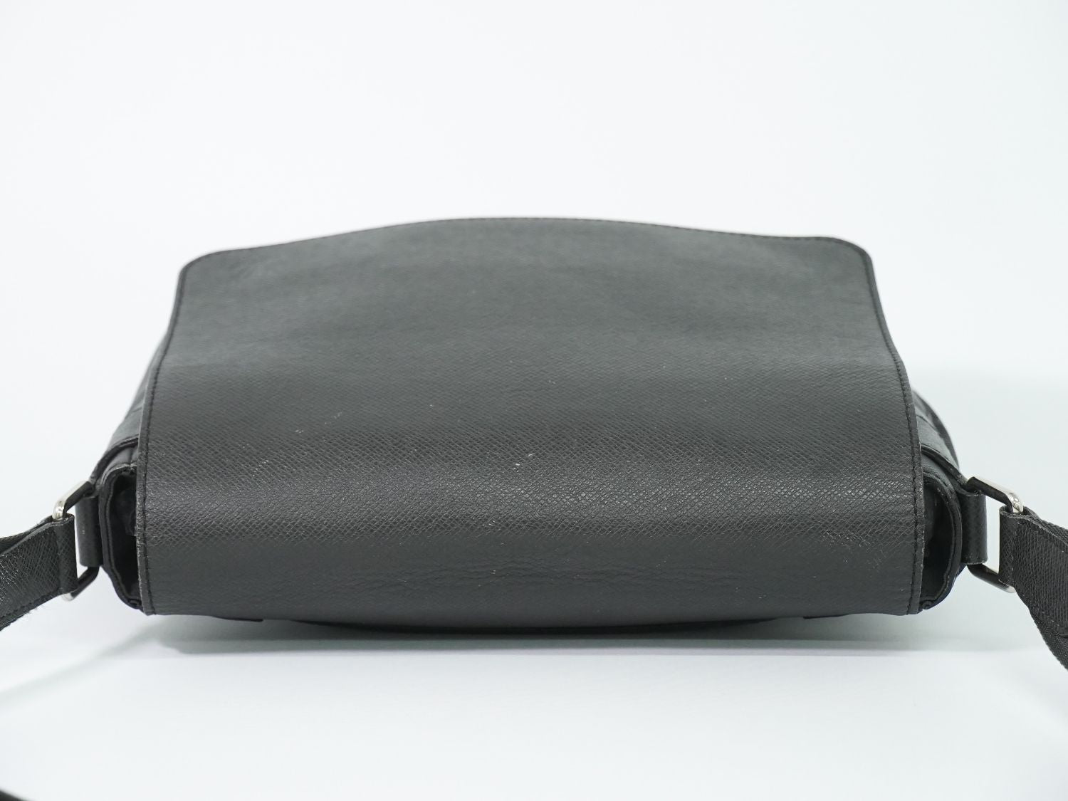 Louis Vuitton LV PM Taiga Leather Shoulder Bag Ardoise Black Second — view 5