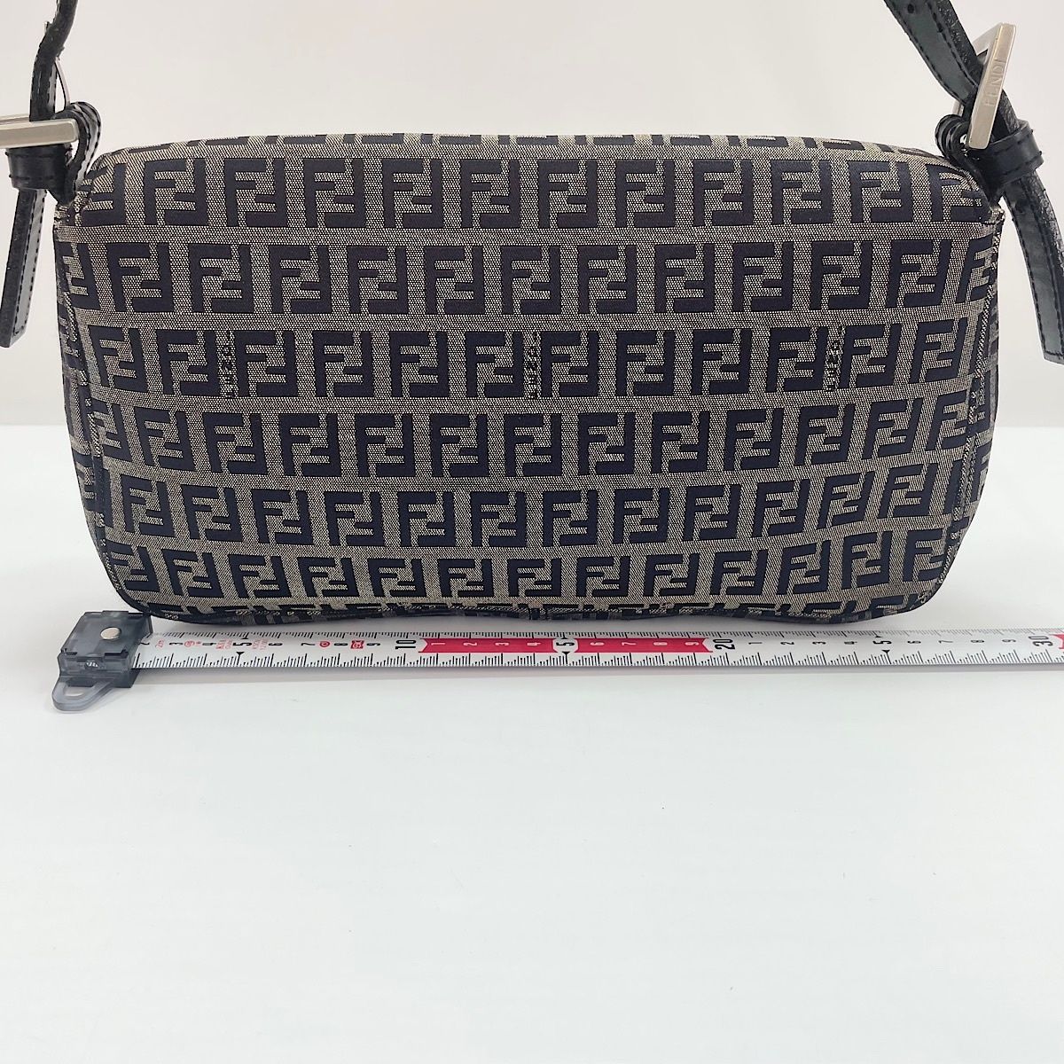 Fendi Shoulder Bag Mamma Bucket Zucchino — view 4