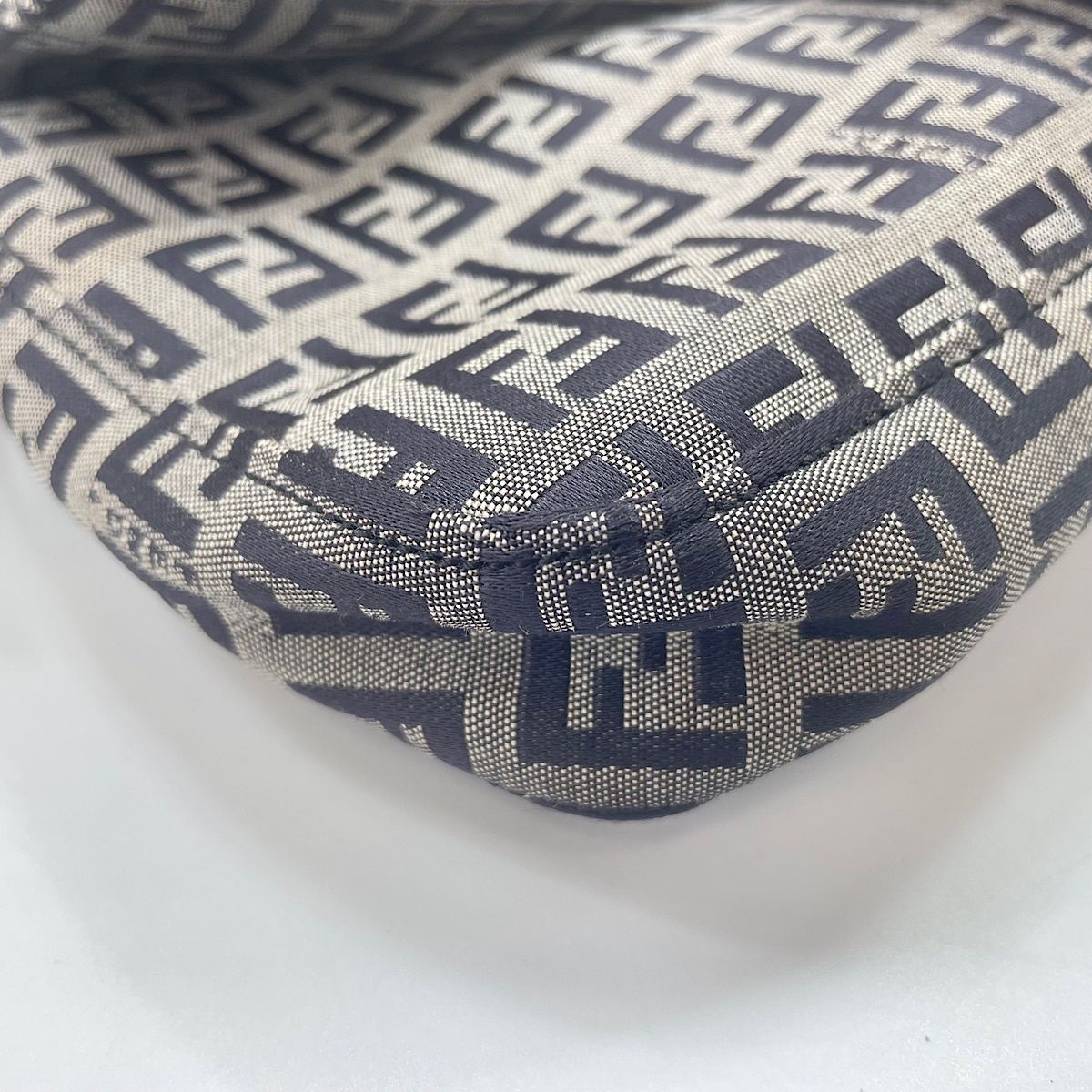 Fendi Shoulder Bag Mamma Bucket Zucchino — view 8
