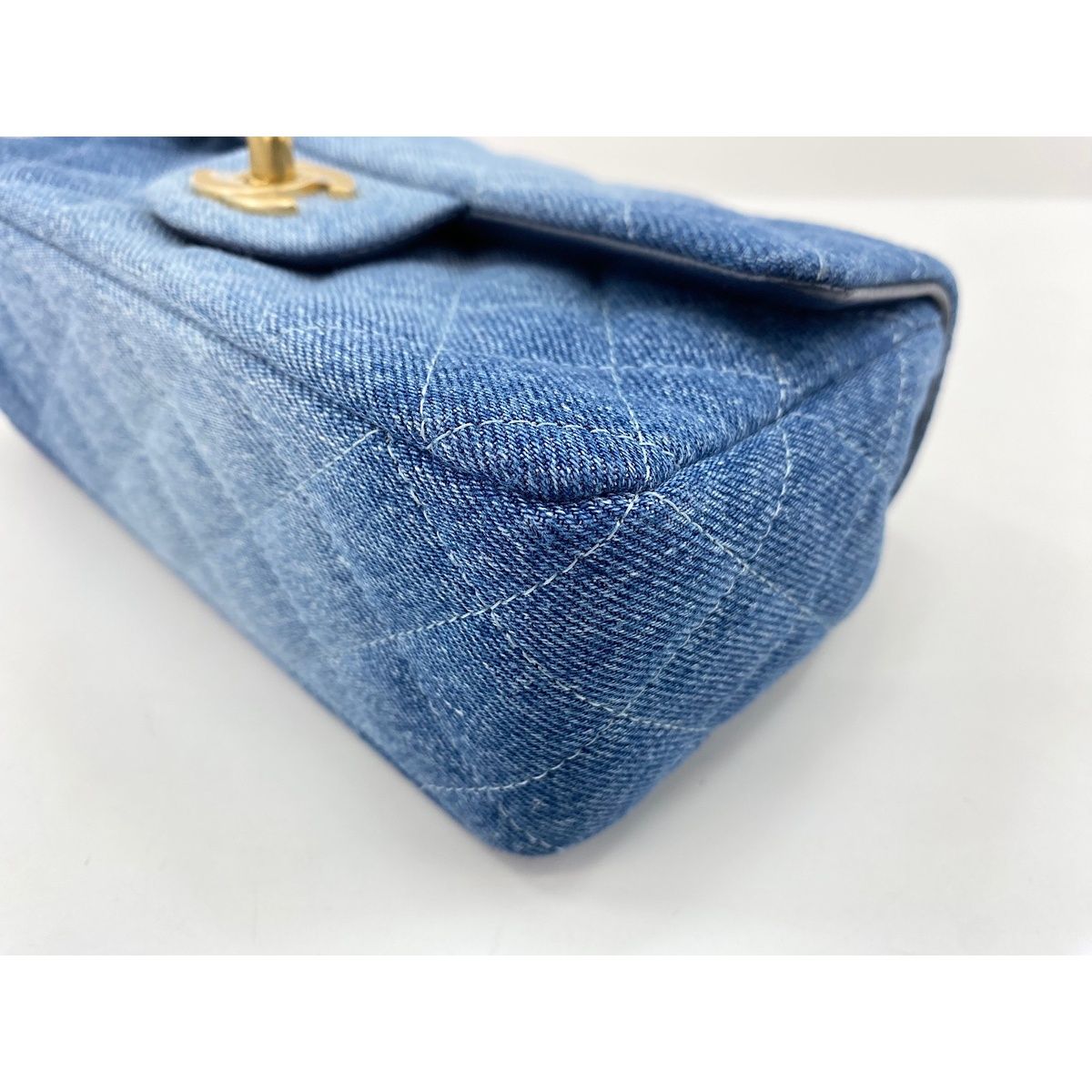Chanel Shoulder Bag Mini Quilted — view 8