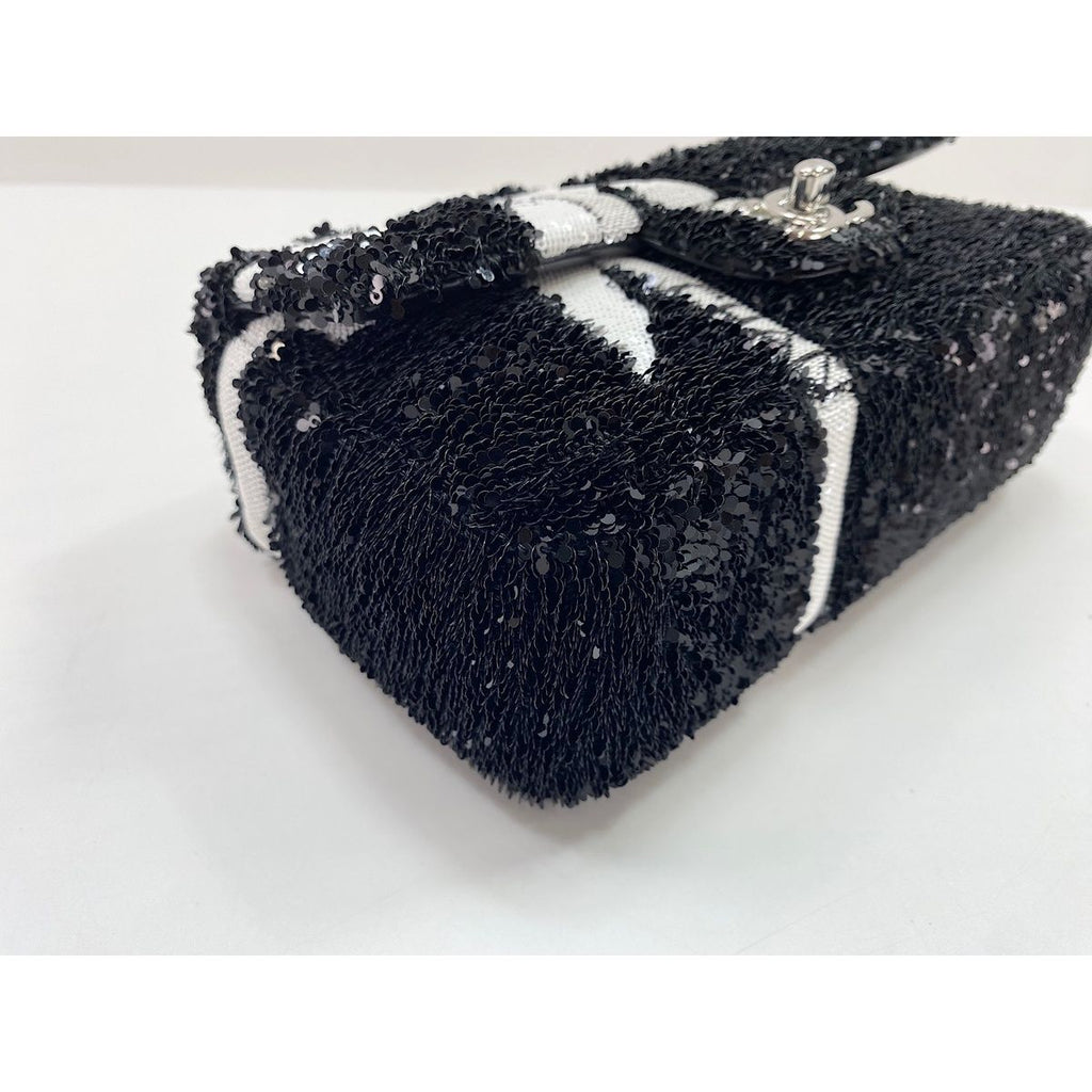 Chanel Shoulder Bag Black — view 8