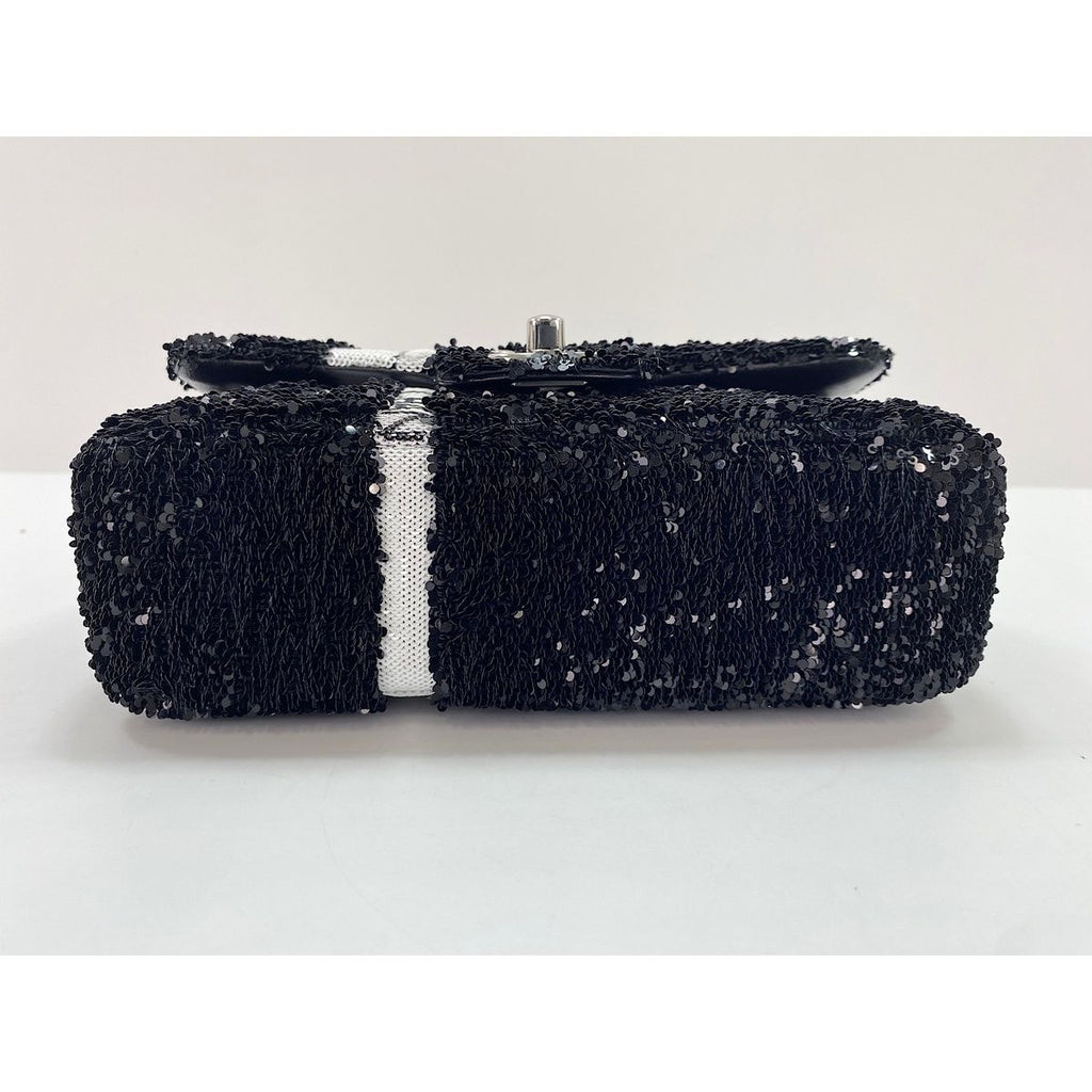 Chanel Shoulder Bag Black — view 6