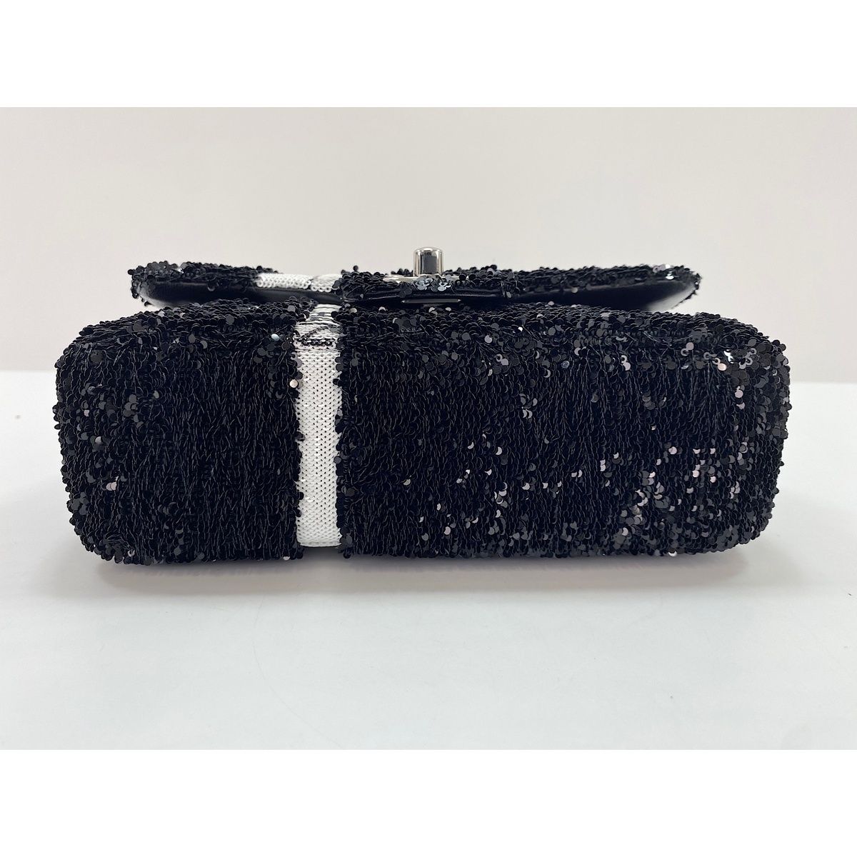 Chanel Shoulder Bag Black — view 6