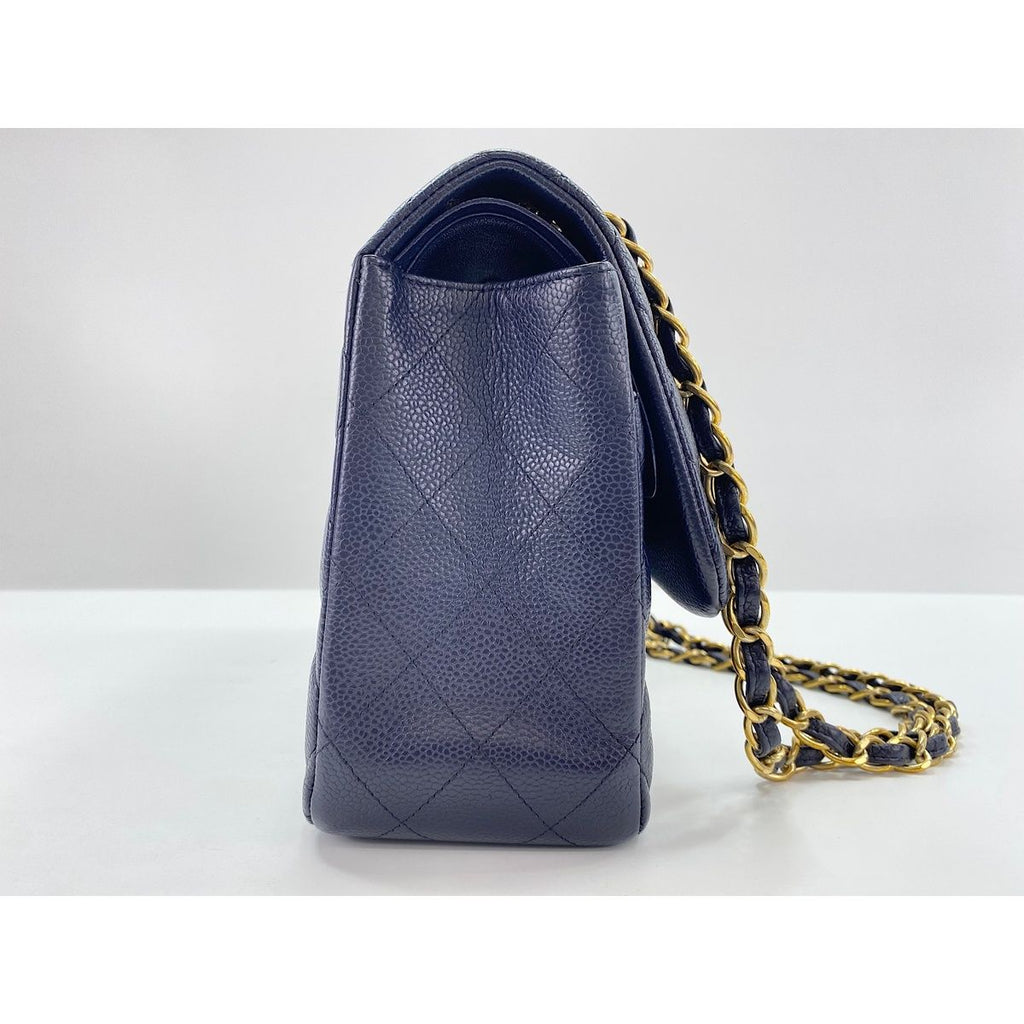 Chanel Shoulder Bag Quilted 30 — view 6