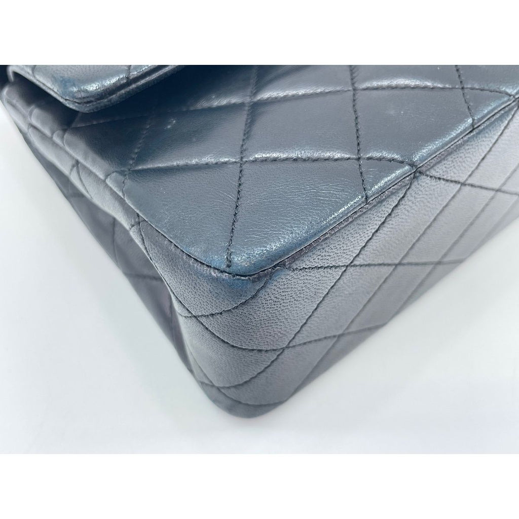 Chanel Shoulder Bag Quilted — view 8