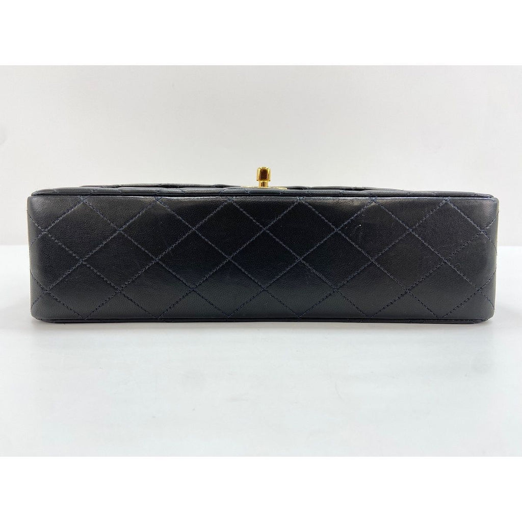 Chanel Shoulder Bag Quilted 25 — view 8