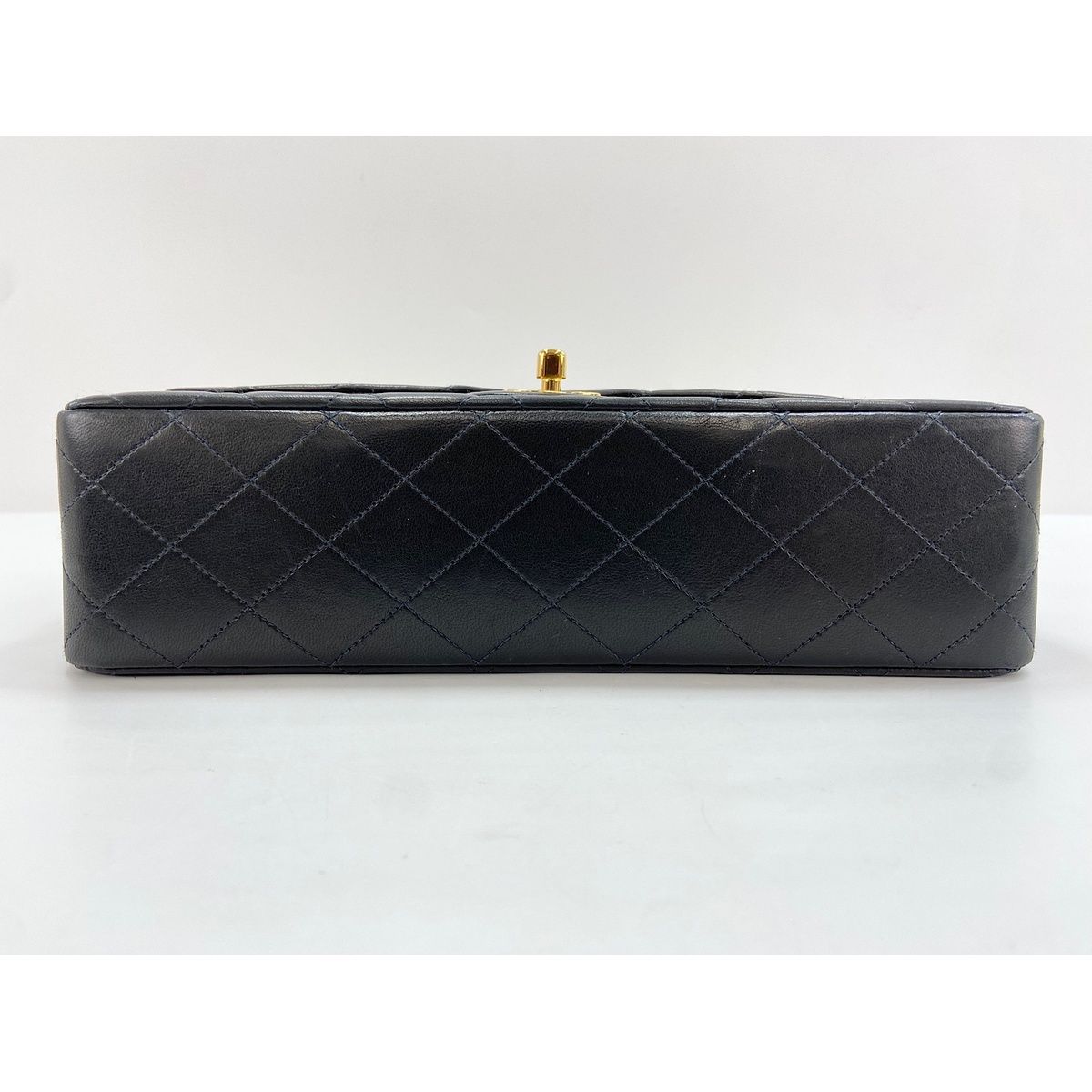 Chanel Shoulder Bag Quilted 25 — view 8