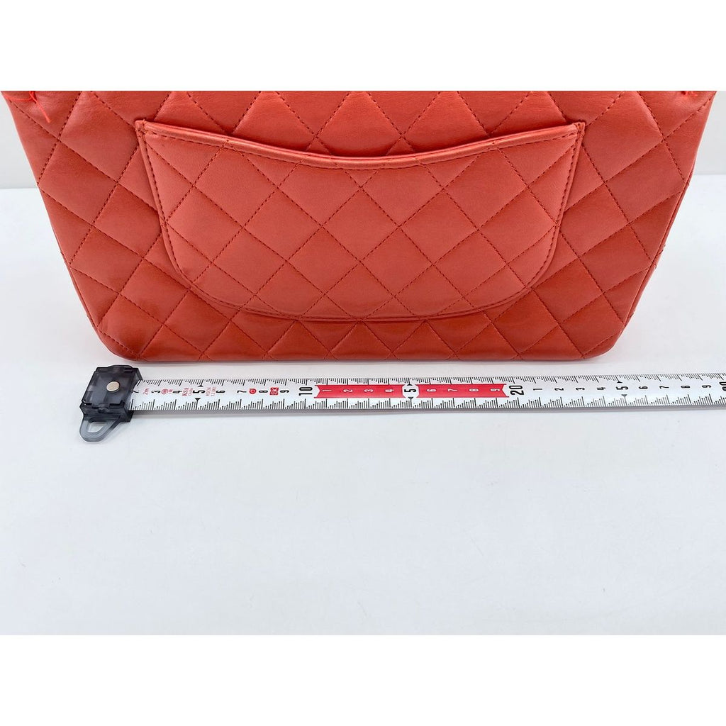 Chanel Shoulder Bag Quilted 25 — view 4