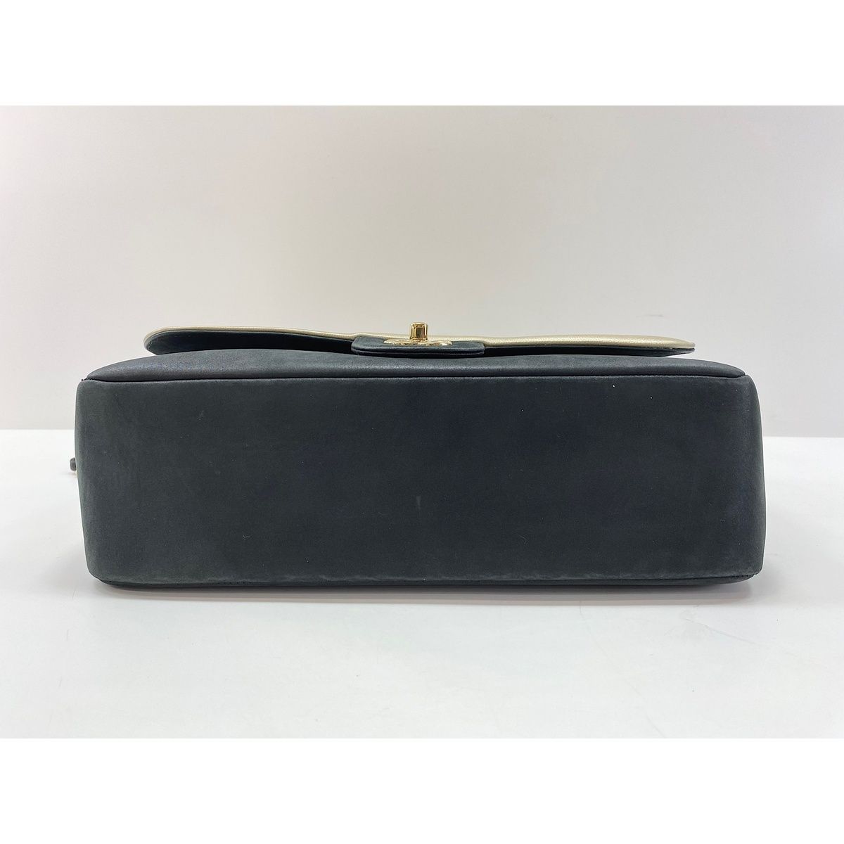Chanel Shoulder Bag 30 — view 7