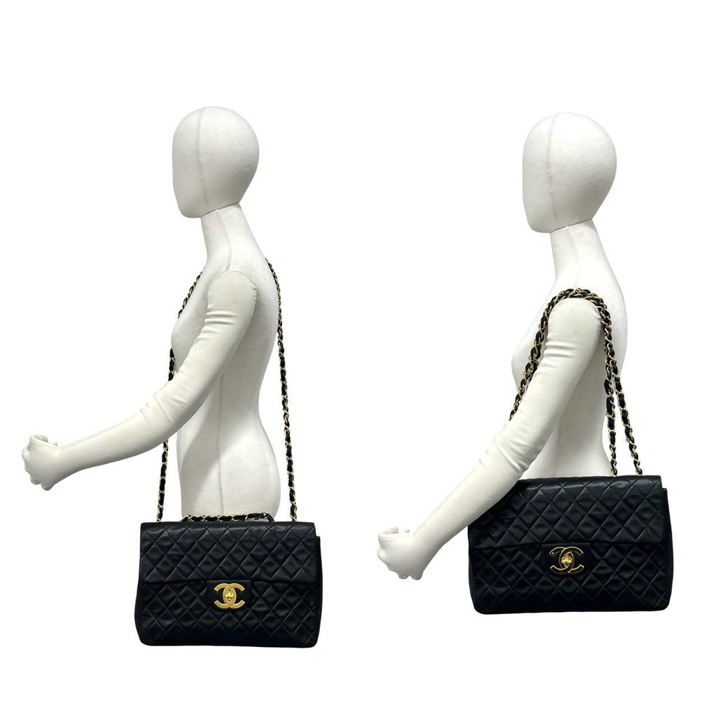 Chanel With Vintage Big Quilted CC Logo Lambskin Shoulder Bag Black — view 2