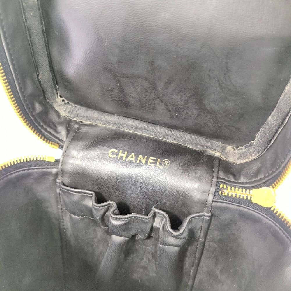 Chanel Caviar Leather Vanity Bag Handbag Black — view 6