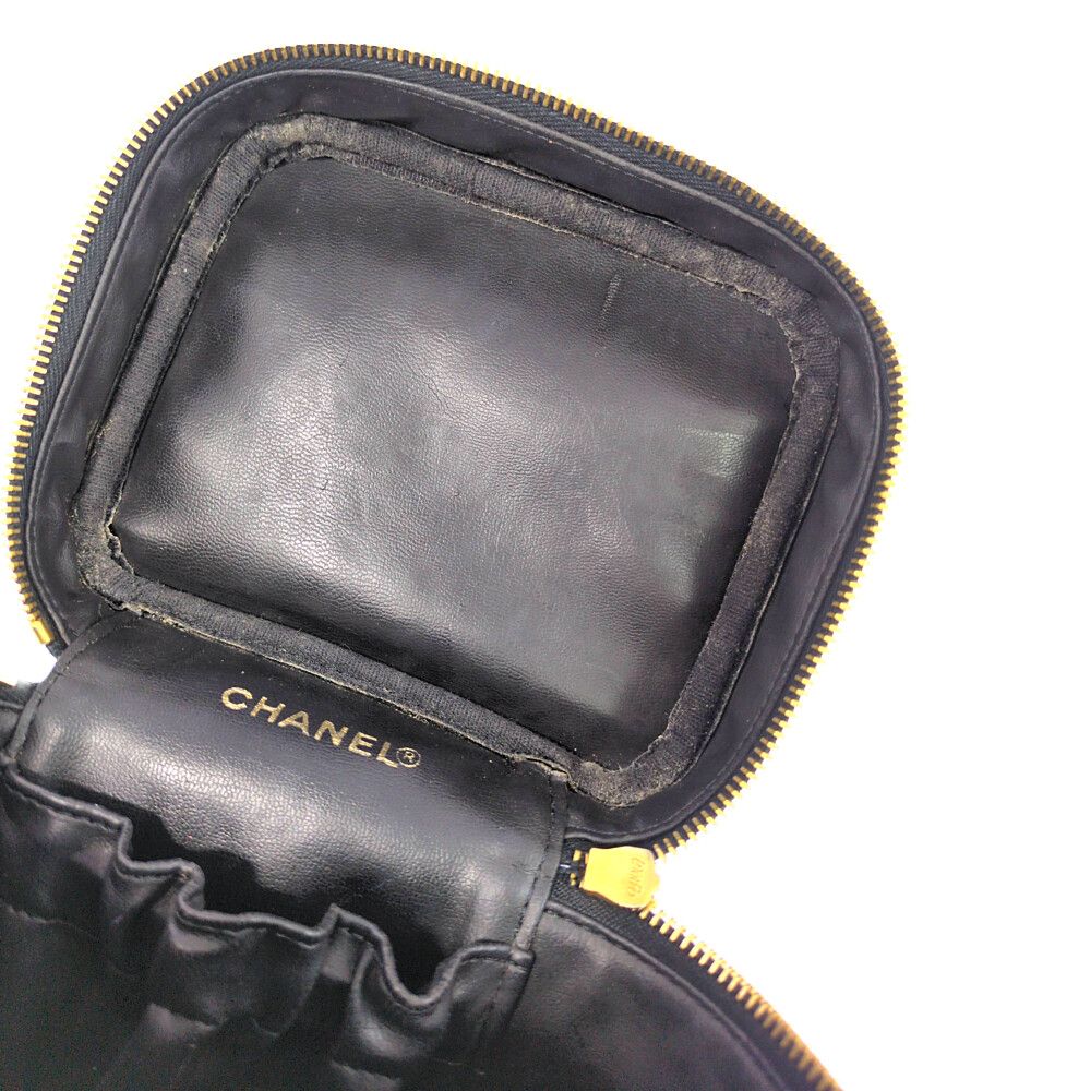 Chanel Caviar Leather Vanity Bag Handbag Black — view 8