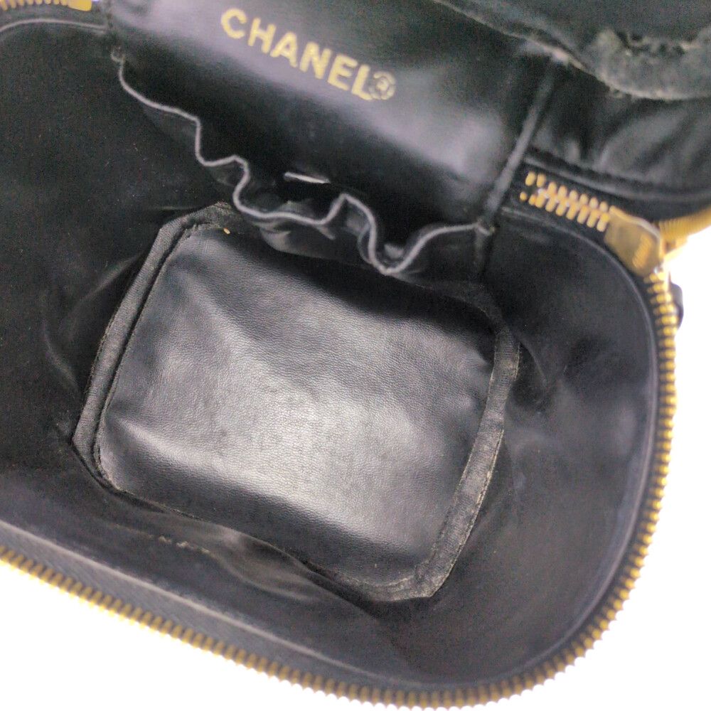 Chanel Caviar Leather Vanity Bag Handbag Black — view 5